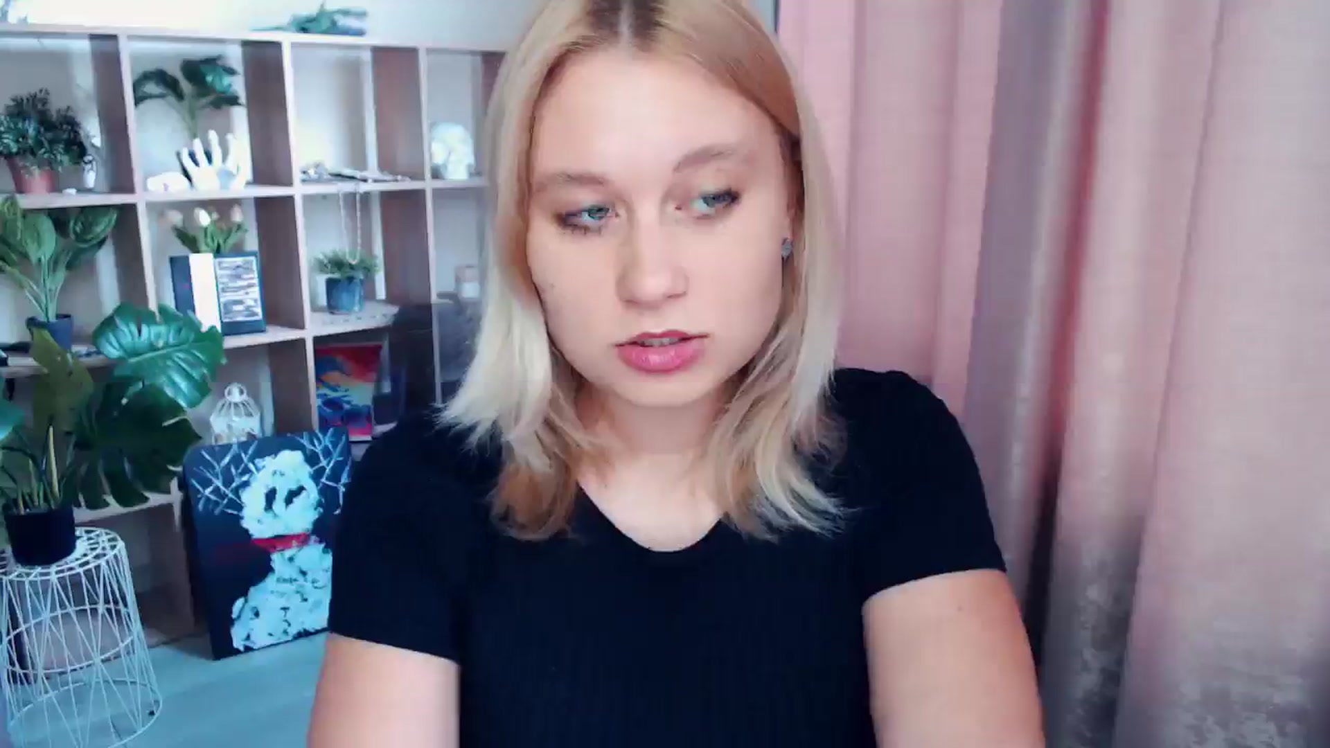 Gallery image thumbnail from Kukla_kolduna's myfreecams stream on, 06/06/2025, 16:25 image 10 of 20