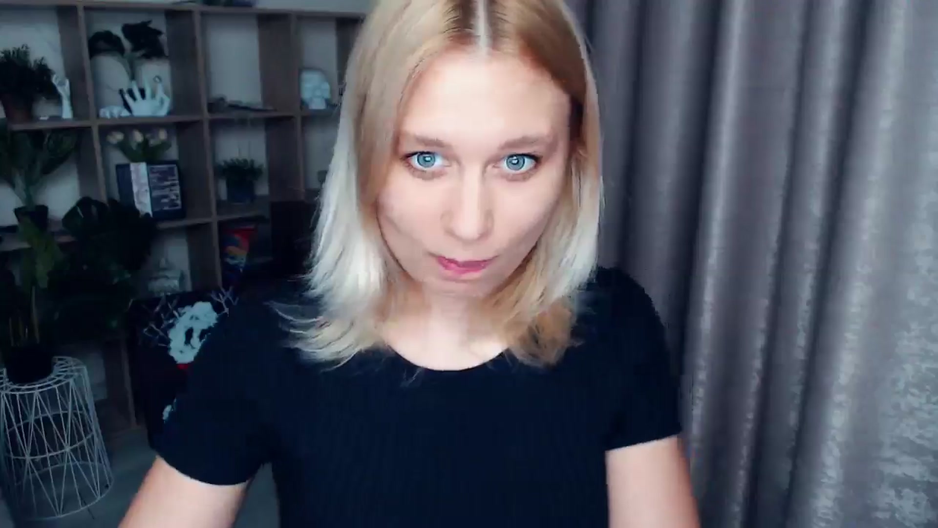 Gallery image thumbnail from Kukla_kolduna's myfreecams stream on, 06/06/2025, 18:38 image 17 of 20