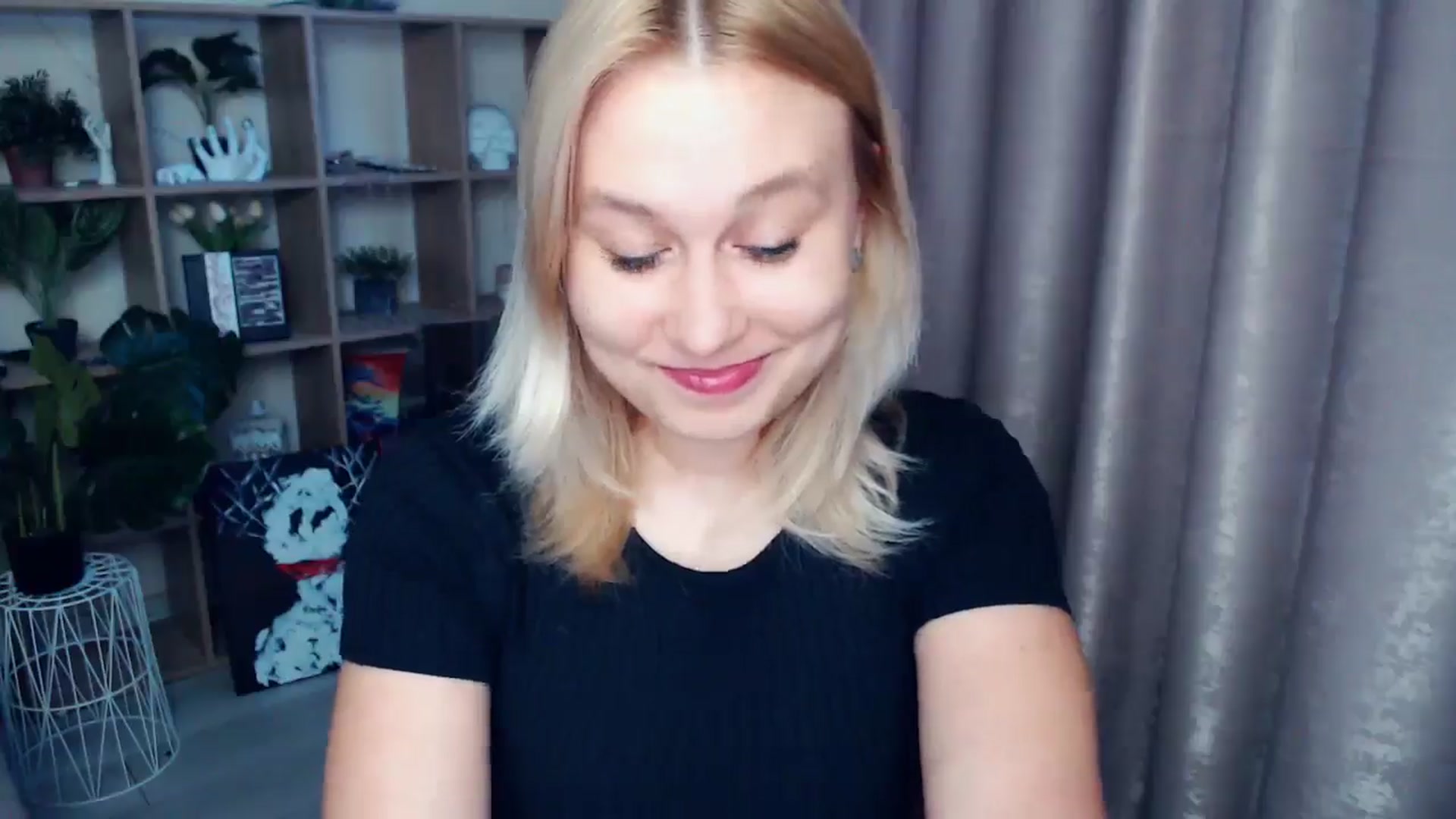 Gallery image thumbnail from Kukla_kolduna's myfreecams stream on, 06/06/2025, 18:38 image 4 of 20