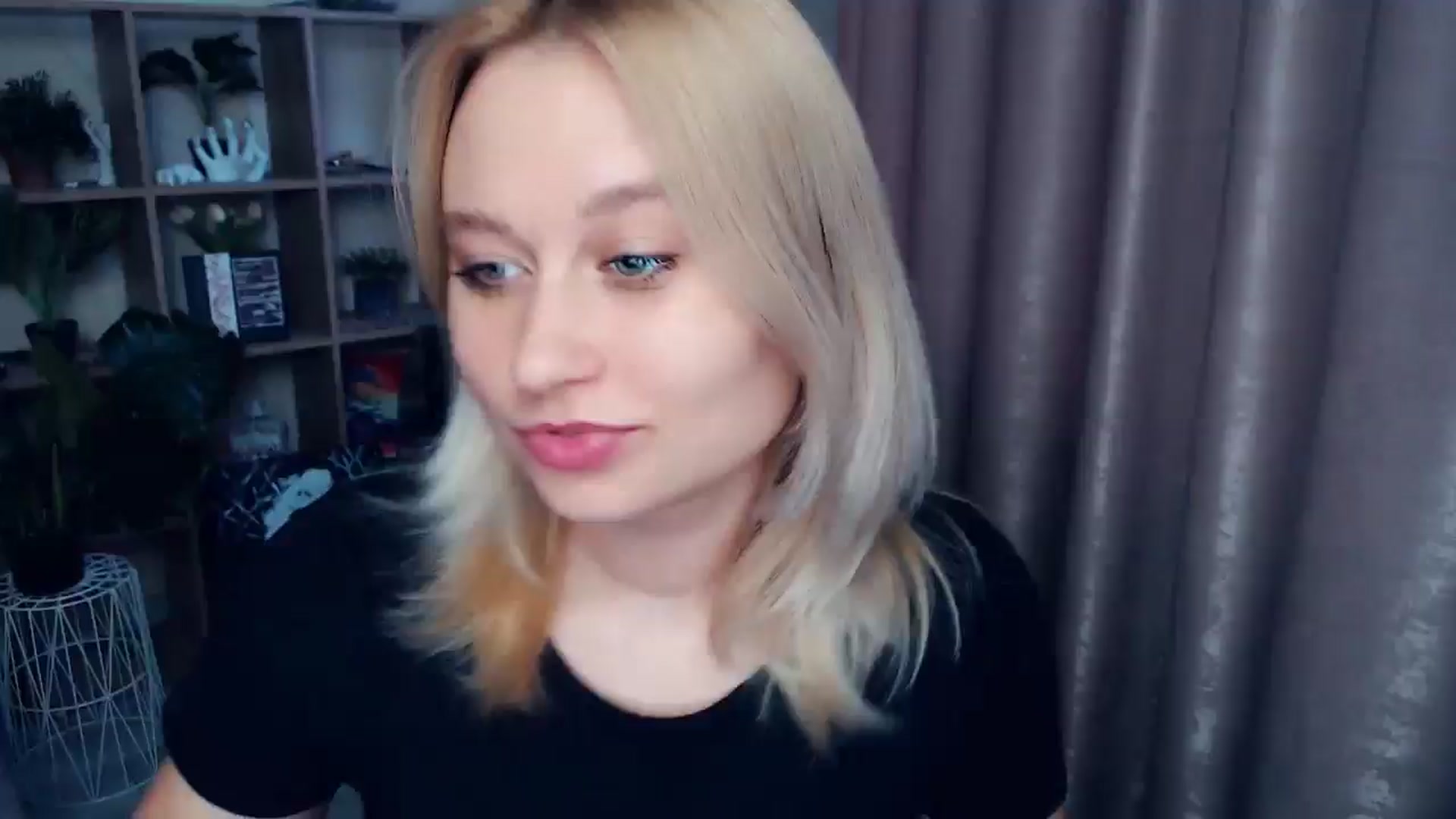 Gallery image thumbnail from Kukla_kolduna's myfreecams stream on, 06/06/2025, 18:38 image 1 of 20