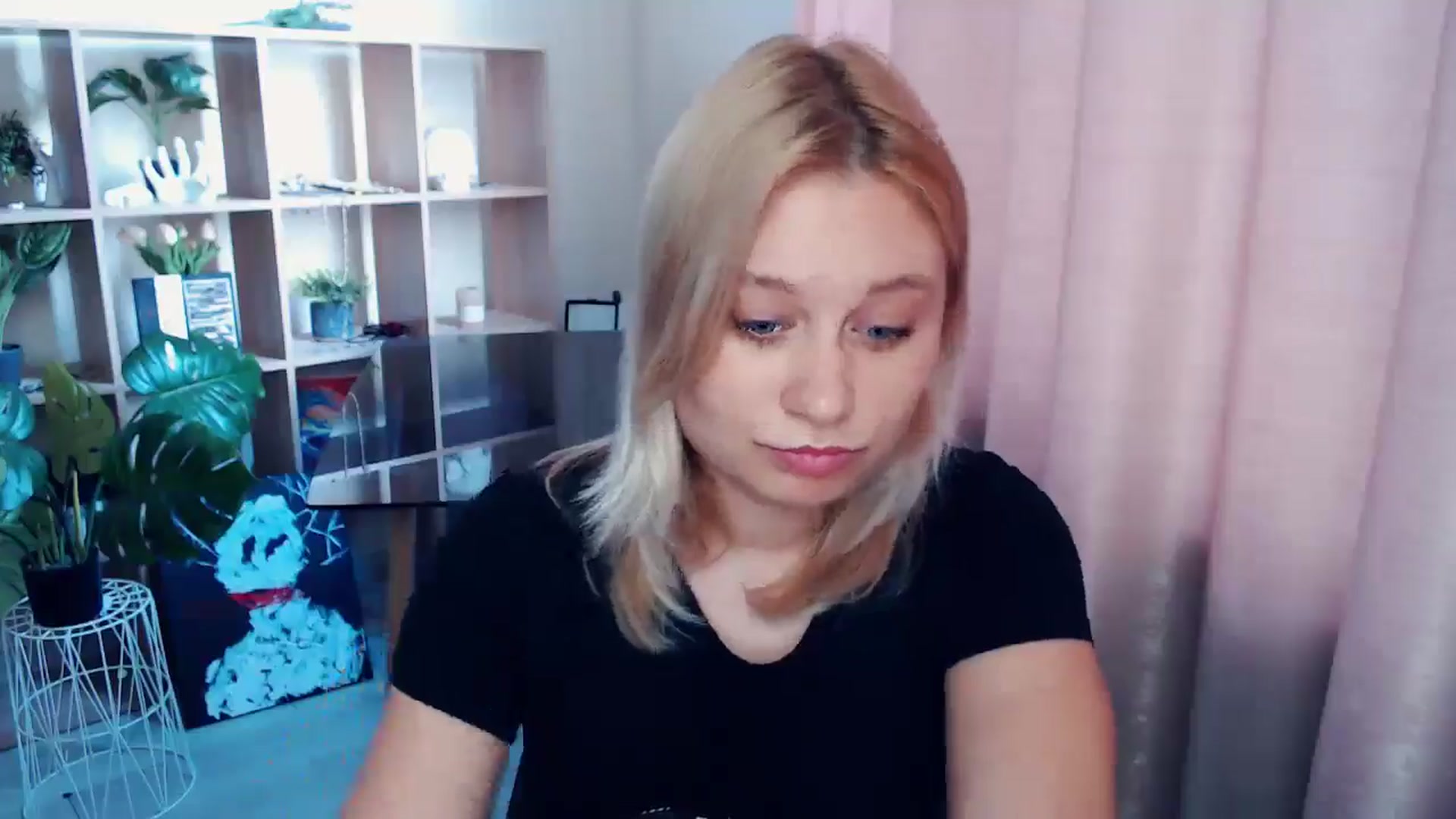 Gallery image thumbnail from Kukla_kolduna's myfreecams stream on, 06/07/2025, 17:27 image 5 of 20