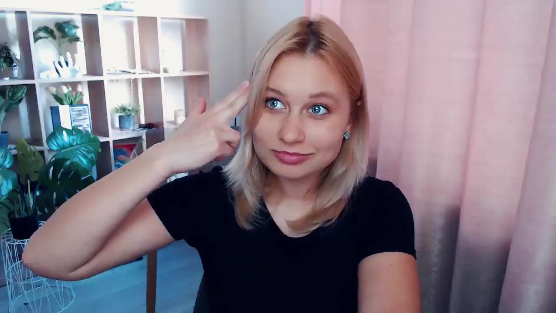 Gallery image thumbnail from Kukla_kolduna's myfreecams stream on, 06/07/2025, 17:27 image 6 of 20