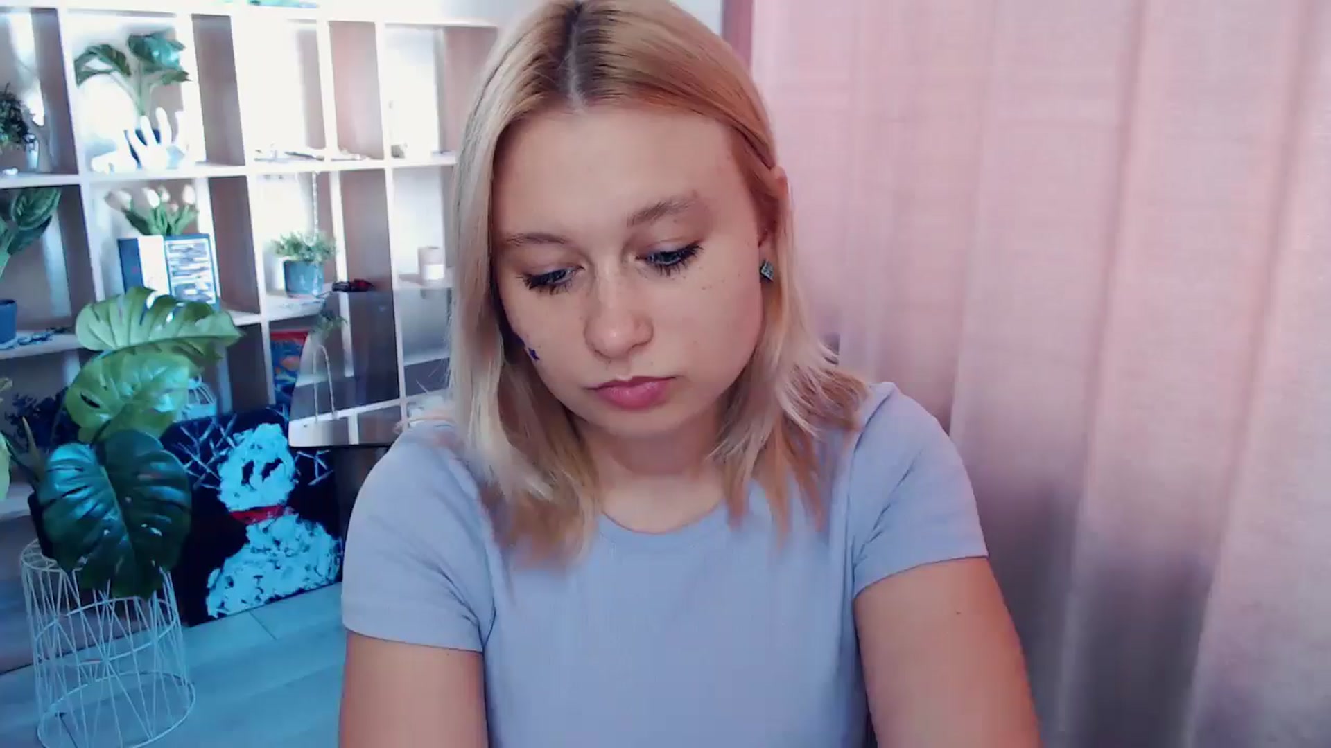 Gallery image thumbnail from Kukla_kolduna's myfreecams stream on, 06/08/2025, 15:39 image 5 of 20