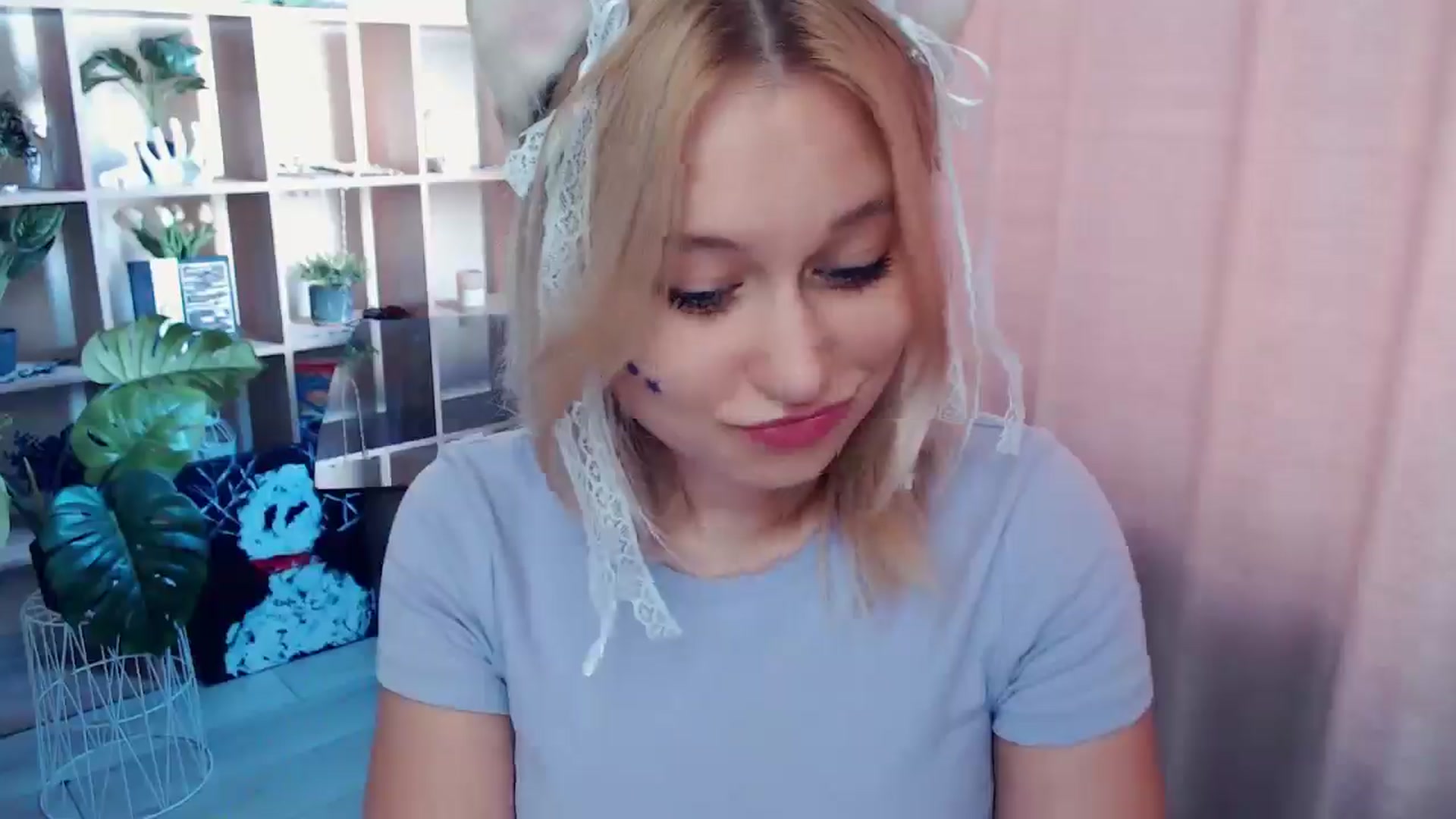 Gallery image thumbnail from Kukla_kolduna's myfreecams stream on, 06/08/2025, 15:39 image 8 of 20