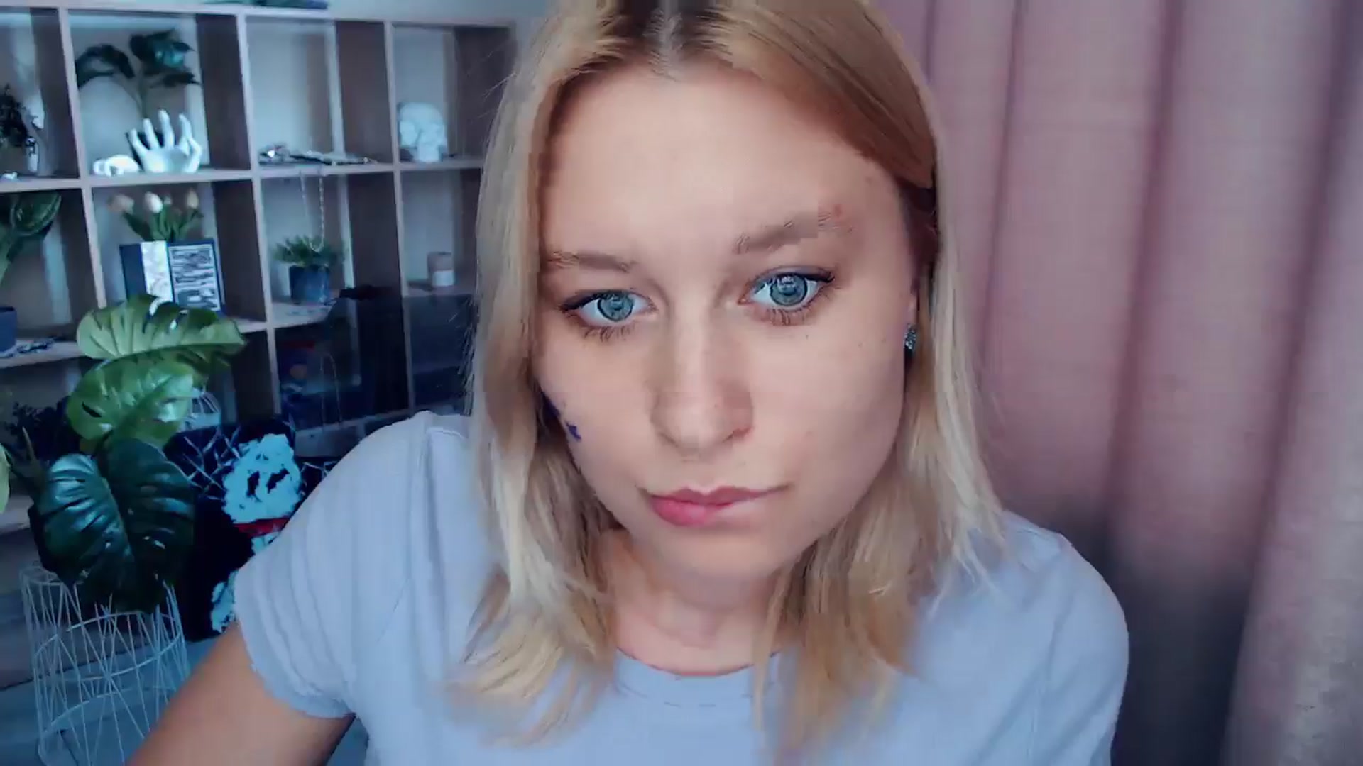 Gallery image thumbnail from Kukla_kolduna's myfreecams stream on, 06/08/2025, 15:39 image 14 of 20