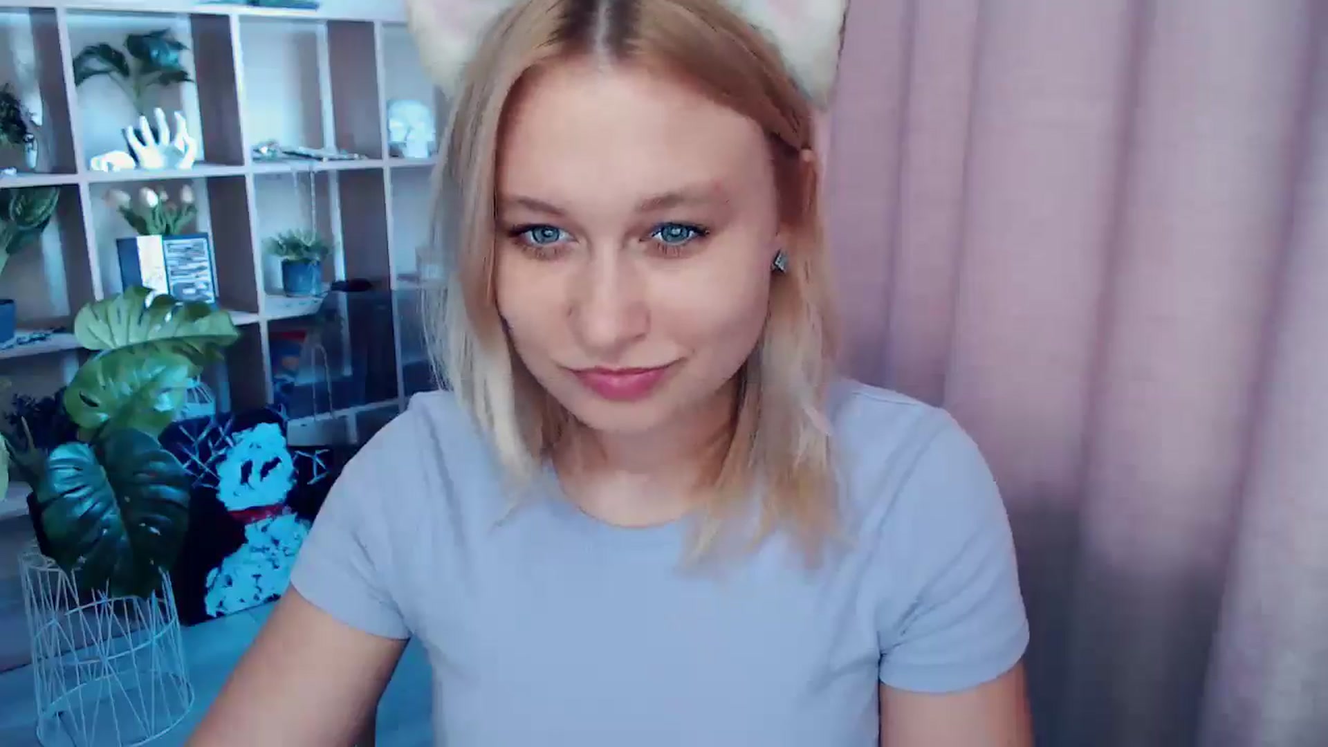 Gallery image thumbnail from Kukla_kolduna's myfreecams stream on, 06/08/2025, 15:39 image 10 of 20