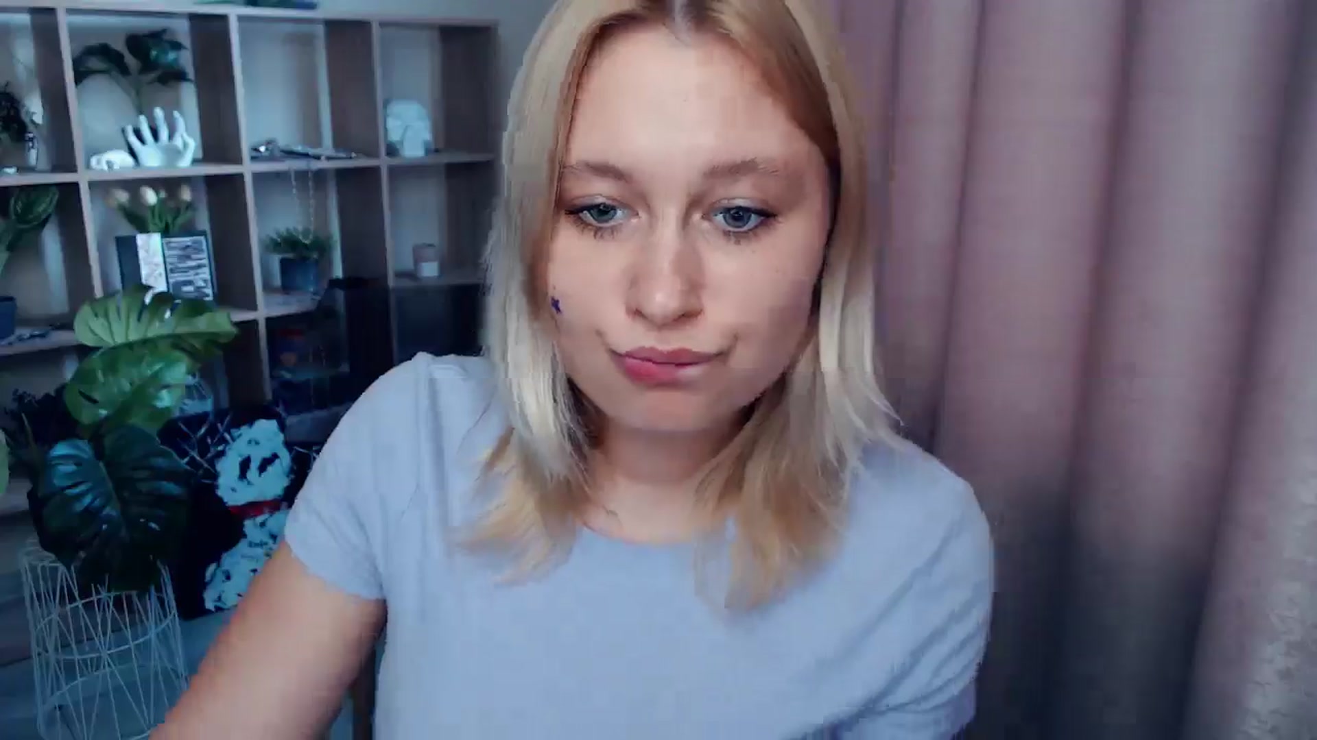 Gallery image thumbnail from Kukla_kolduna's myfreecams stream on, 06/08/2025, 15:39 image 17 of 20