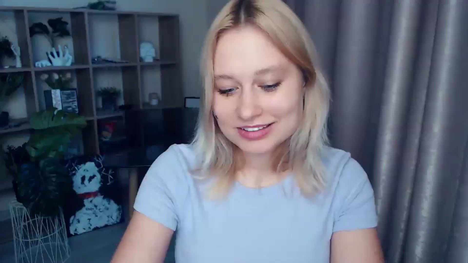 Gallery image thumbnail from Kukla_kolduna's myfreecams stream on, 06/08/2025, 18:10 image 19 of 20