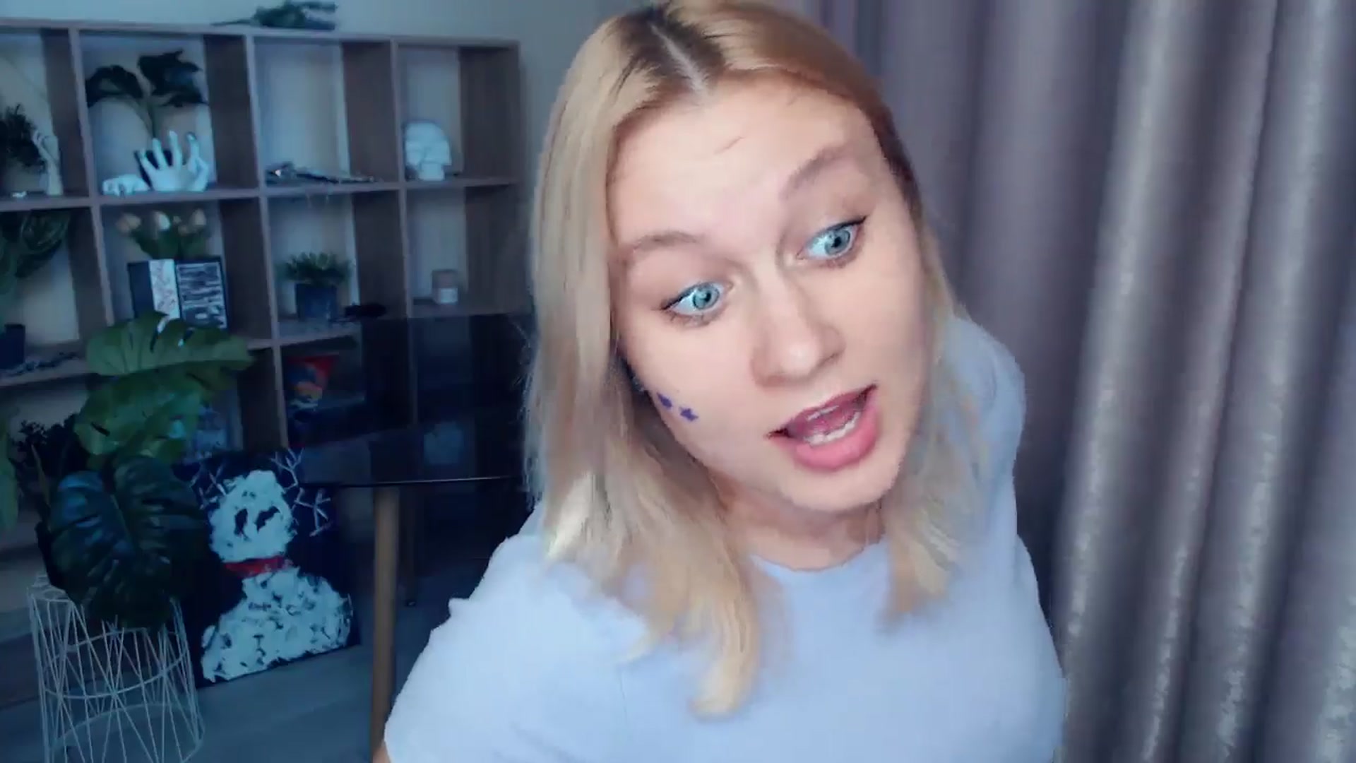Gallery image thumbnail from Kukla_kolduna's myfreecams stream on, 06/08/2025, 18:10 image 9 of 20