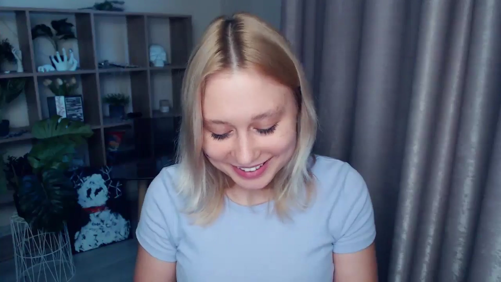 Gallery image thumbnail from Kukla_kolduna's myfreecams stream on, 06/08/2025, 18:10 image 17 of 20