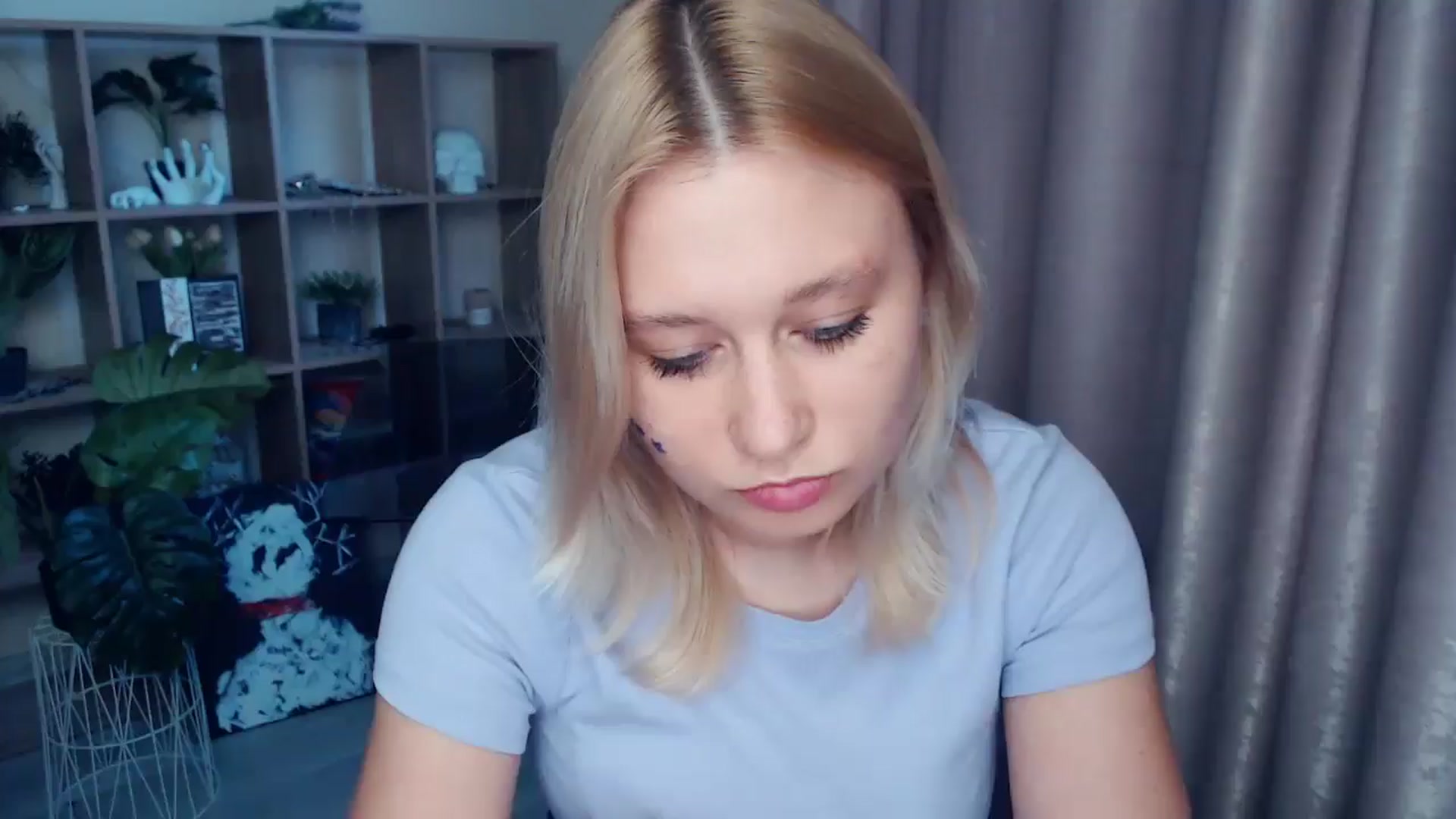 Gallery image thumbnail from Kukla_kolduna's myfreecams stream on, 06/08/2025, 18:10 image 1 of 20