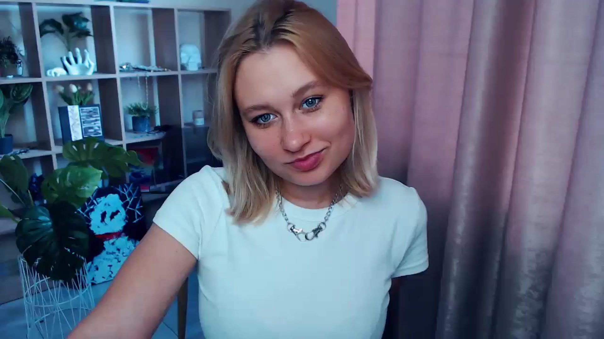 Gallery image thumbnail from Kukla_kolduna's myfreecams stream on, 06/11/2025, 14:53 image 20 of 20