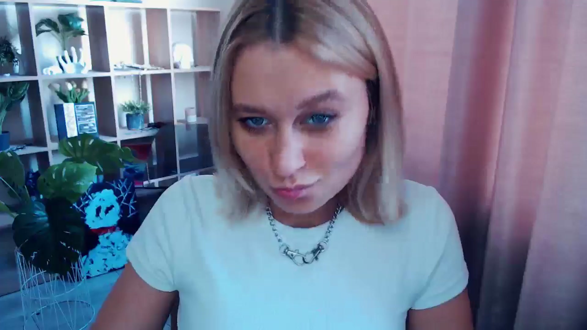 Gallery image thumbnail from Kukla_kolduna's myfreecams stream on, 06/11/2025, 14:53 image 2 of 20