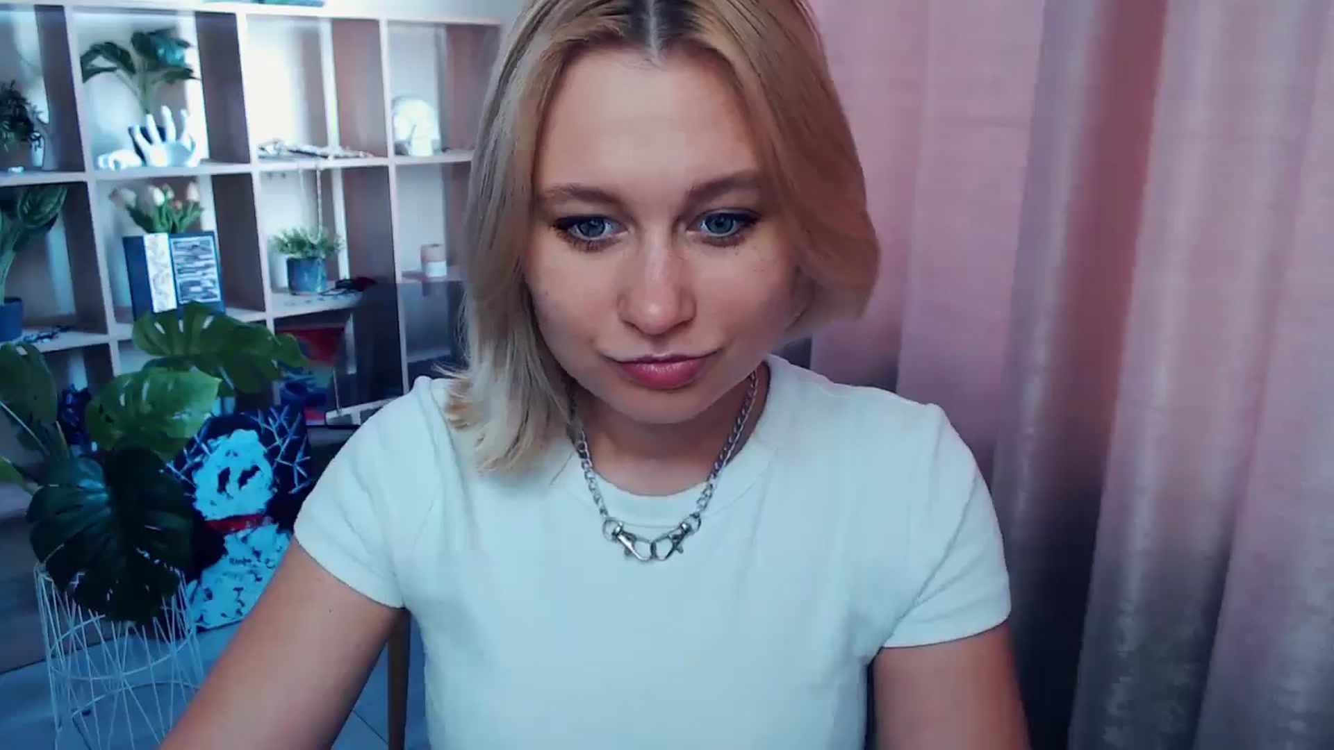 Gallery image thumbnail from Kukla_kolduna's myfreecams stream on, 06/11/2025, 14:53 image 4 of 20