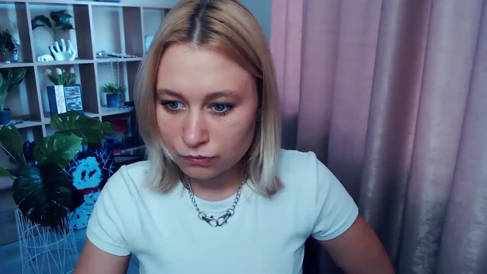 Gallery image thumbnail from Kukla_kolduna's myfreecams stream on, 06/11/2025, 14:53 image 17 of 20