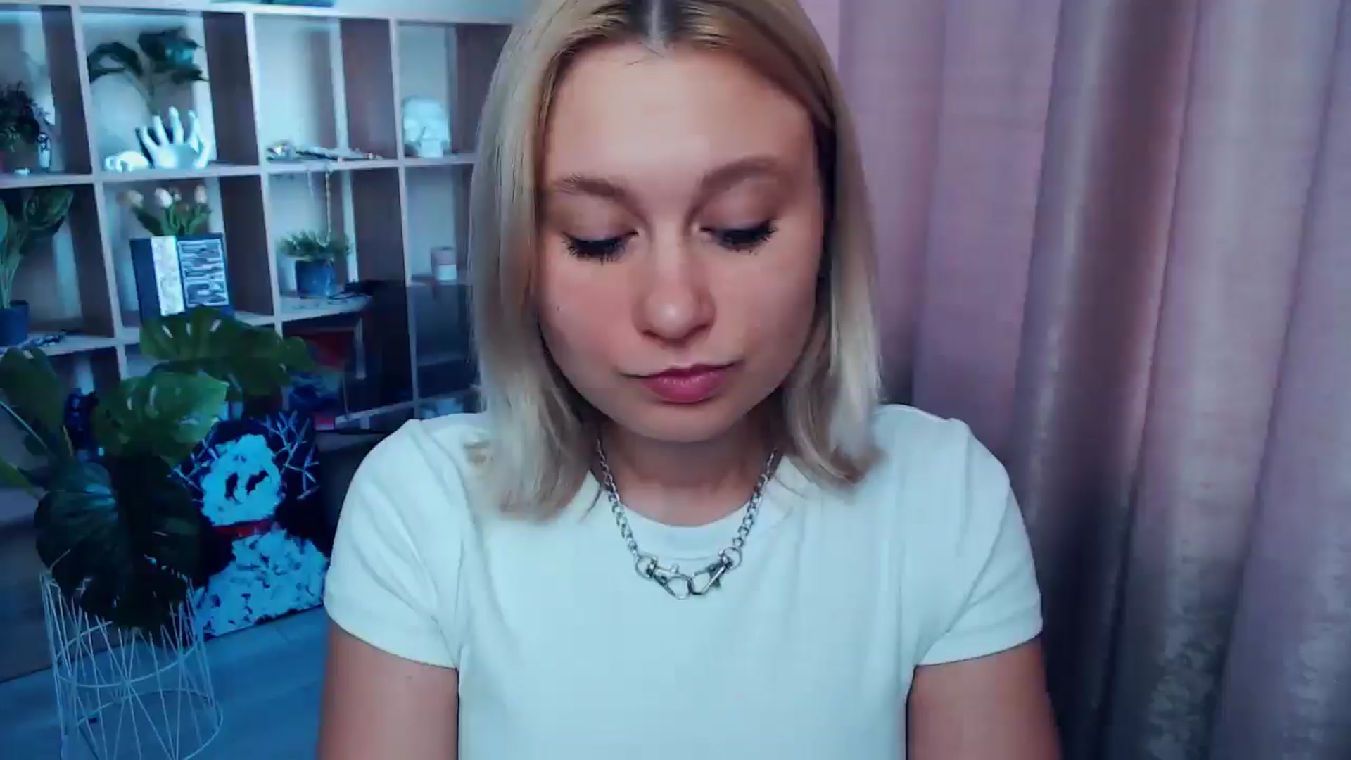 Gallery image thumbnail from Kukla_kolduna's myfreecams stream on, 06/11/2025, 14:53 image 13 of 20