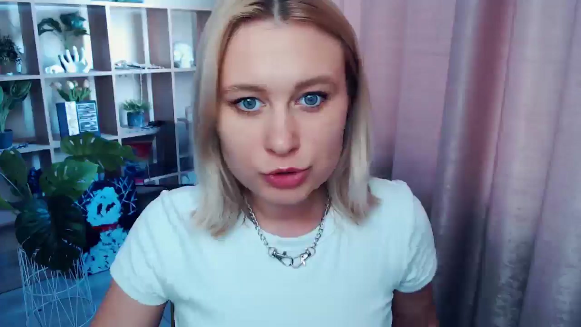 Gallery image thumbnail from Kukla_kolduna's myfreecams stream on, 06/11/2025, 14:53 image 10 of 20