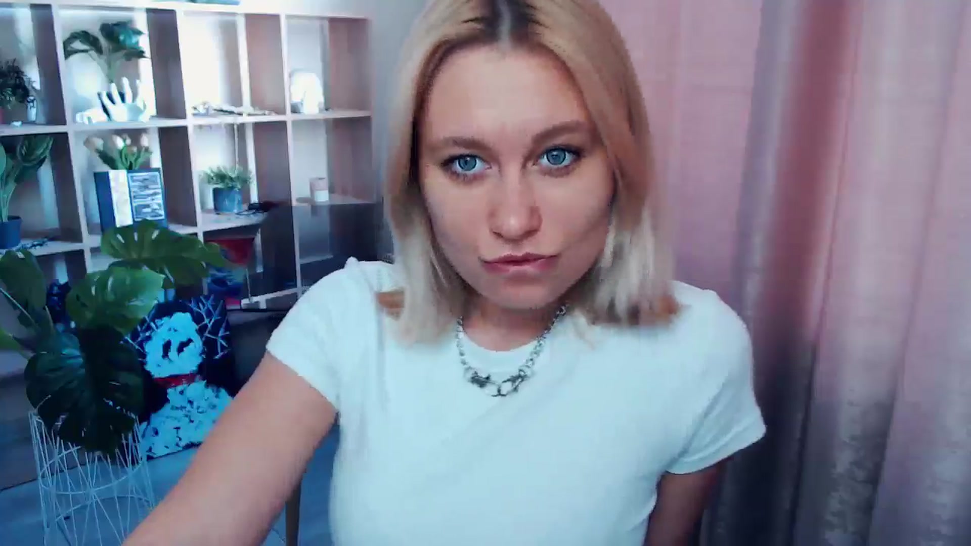 Gallery image thumbnail from Kukla_kolduna's myfreecams stream on, 06/11/2025, 14:53 image 7 of 20