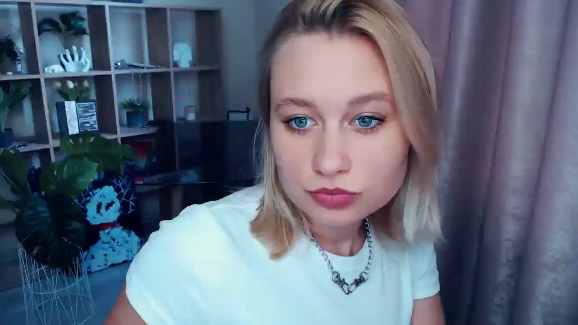 Gallery image thumbnail from Kukla_kolduna's myfreecams stream on, 06/11/2025, 15:36 image 15 of 20