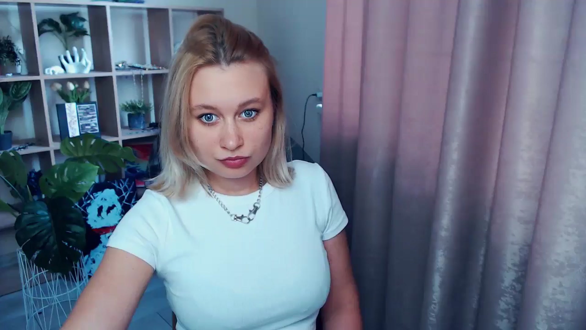Gallery image thumbnail from Kukla_kolduna's myfreecams stream on, 06/11/2025, 15:36 image 20 of 20