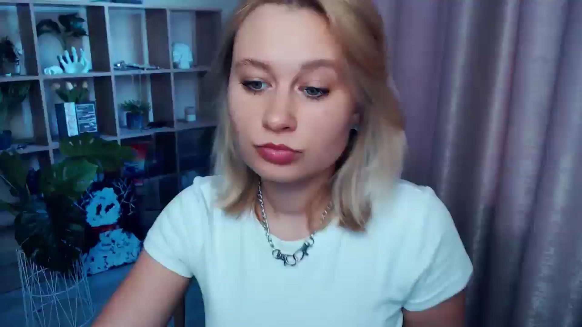 Gallery image thumbnail from Kukla_kolduna's myfreecams stream on, 06/11/2025, 17:06 image 4 of 20