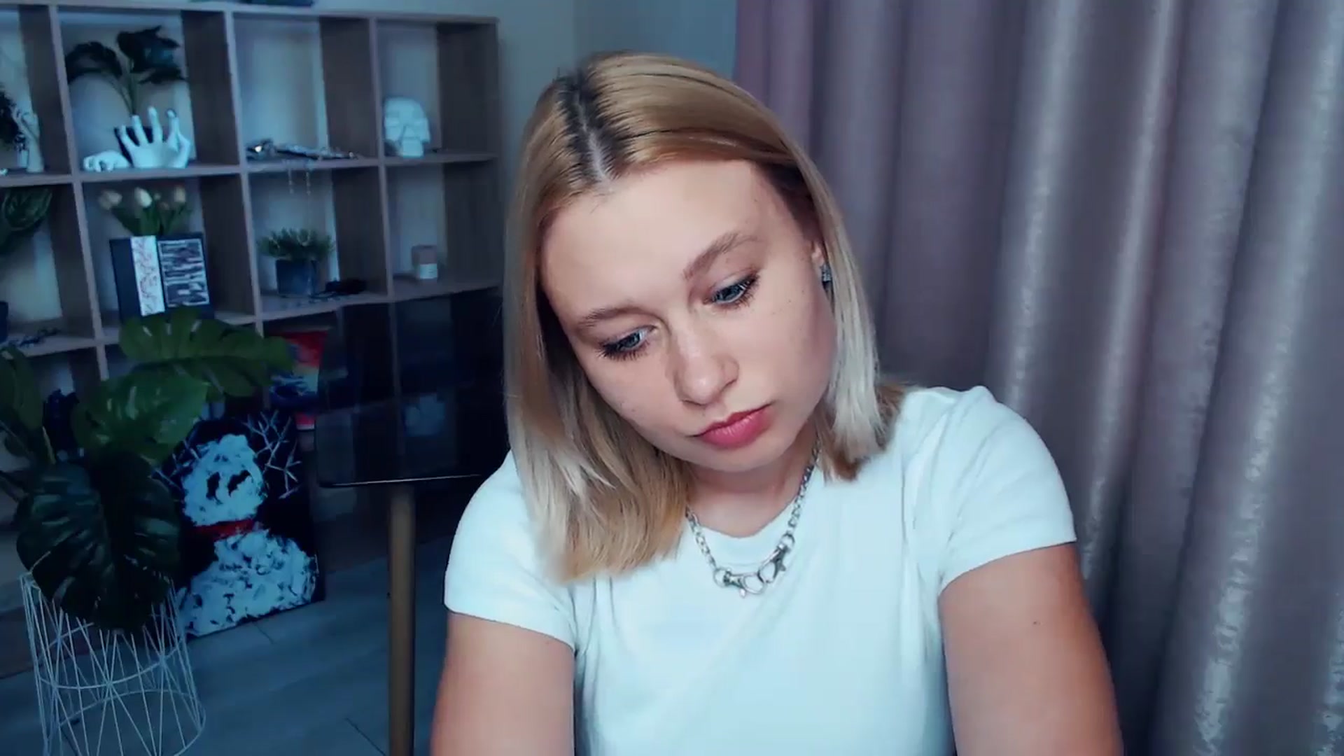 Gallery image thumbnail from Kukla_kolduna's myfreecams stream on, 06/11/2025, 17:06 image 20 of 20