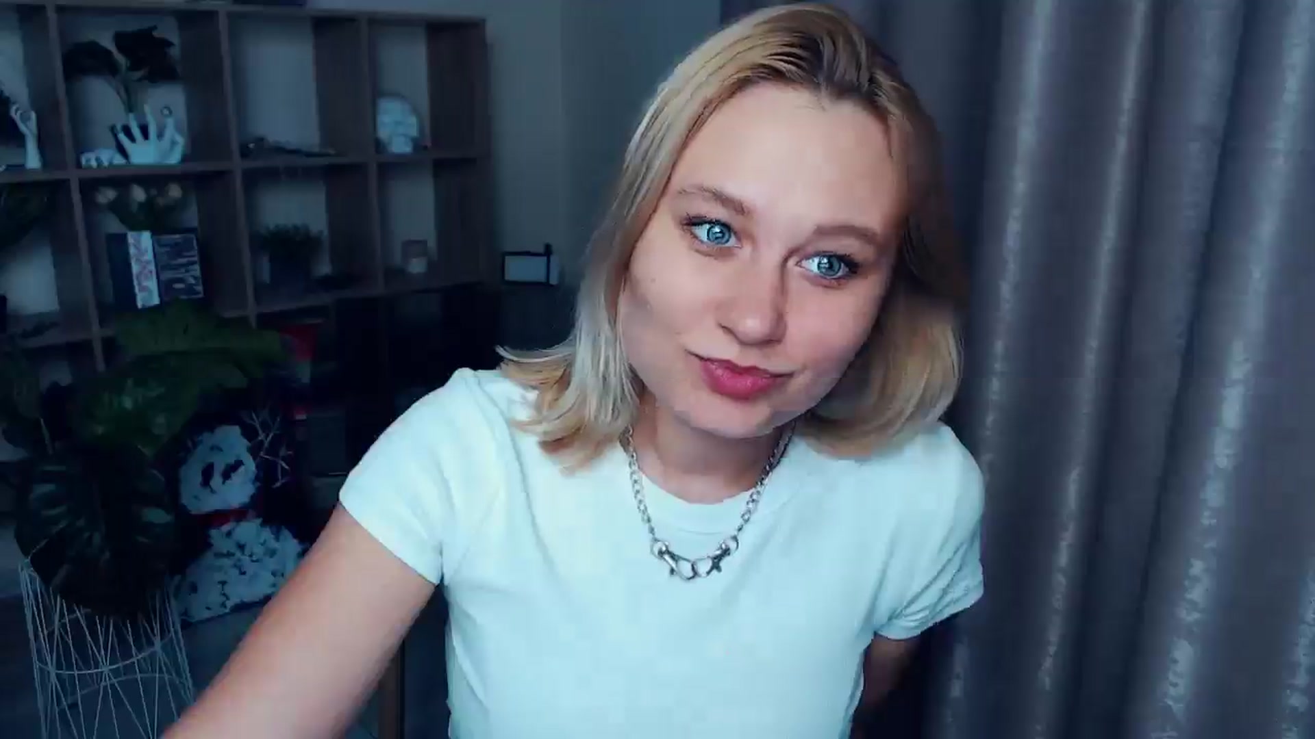 Gallery image thumbnail from Kukla_kolduna's myfreecams stream on, 06/11/2025, 18:10 image 11 of 20