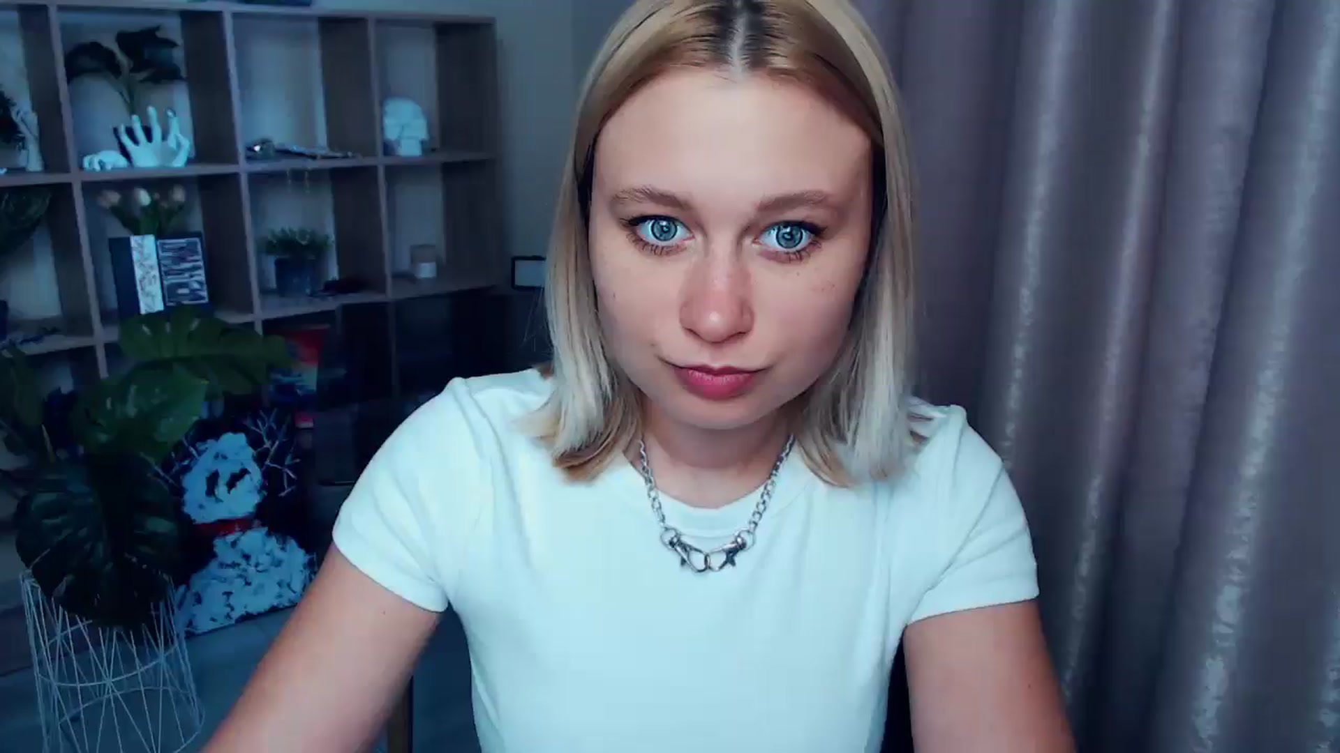 Gallery image thumbnail from Kukla_kolduna's myfreecams stream on, 06/11/2025, 18:10 image 1 of 20