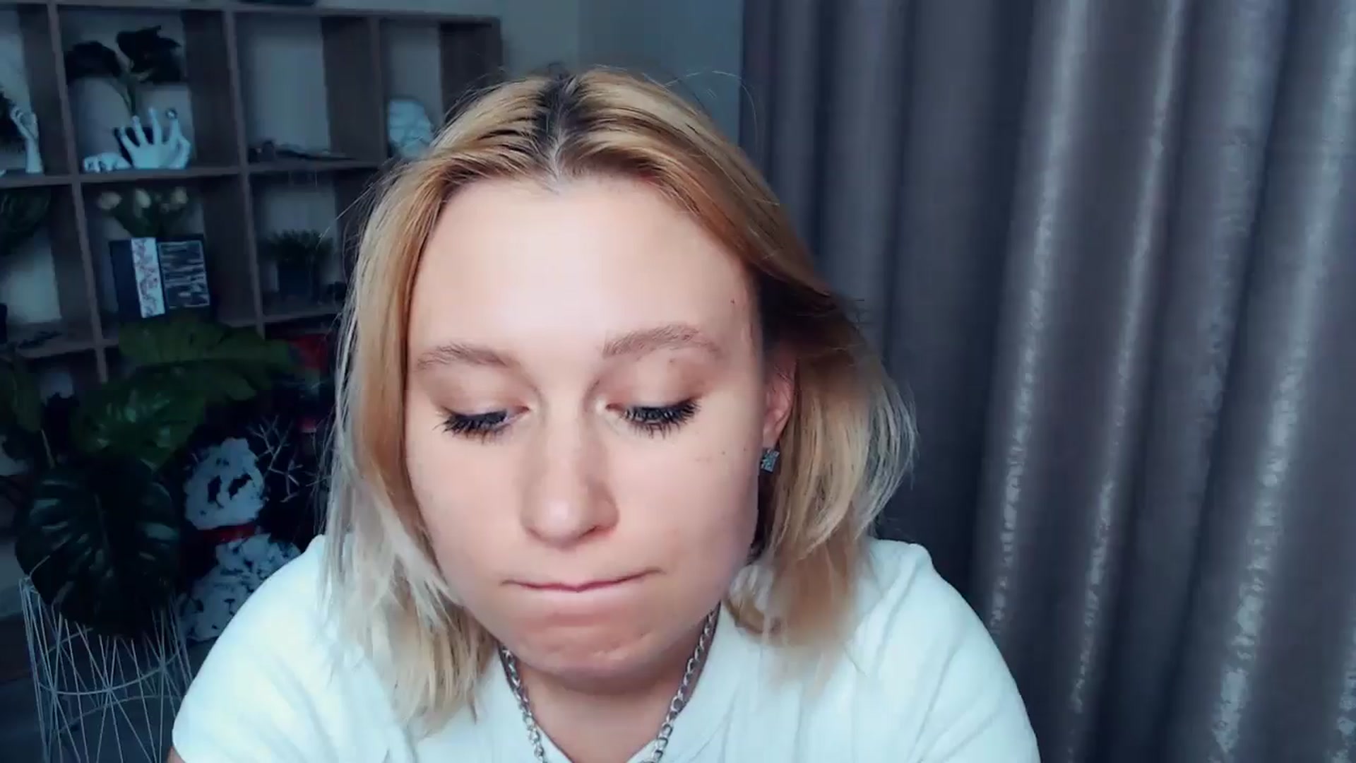 Gallery image thumbnail from Kukla_kolduna's myfreecams stream on, 06/11/2025, 18:10 image 7 of 20