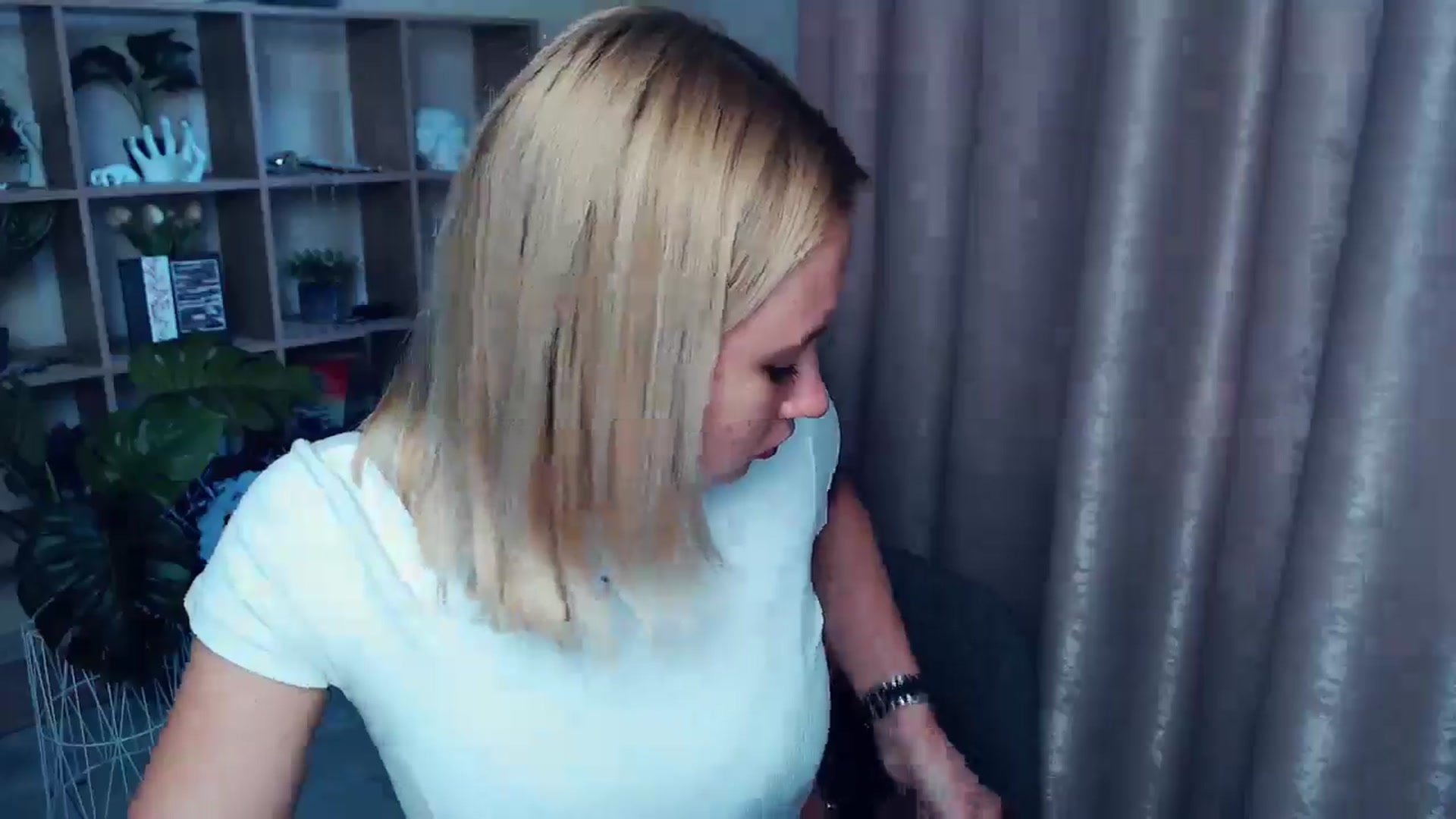 Gallery image thumbnail from Kukla_kolduna's myfreecams stream on, 06/11/2025, 18:10 image 2 of 20