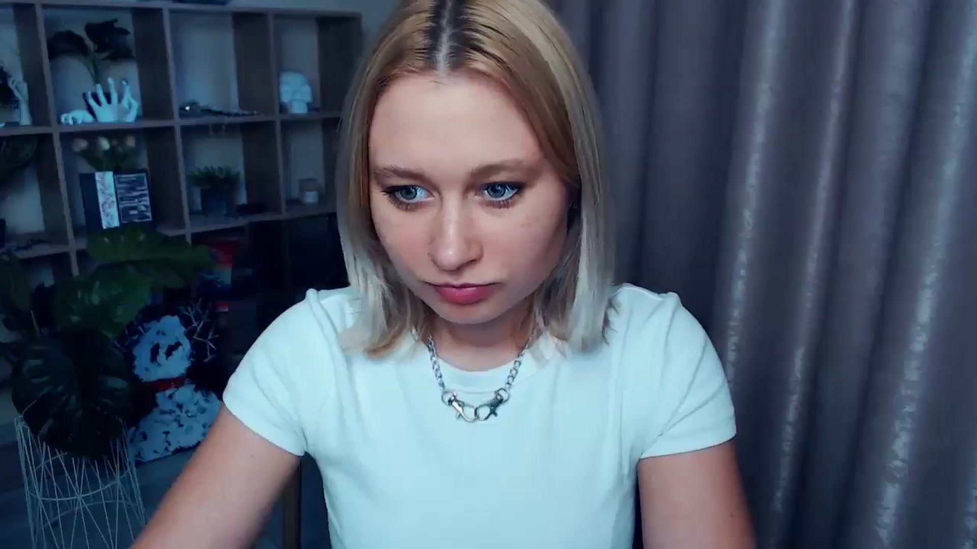Gallery image thumbnail from Kukla_kolduna's myfreecams stream on, 06/11/2025, 18:10 image 4 of 20