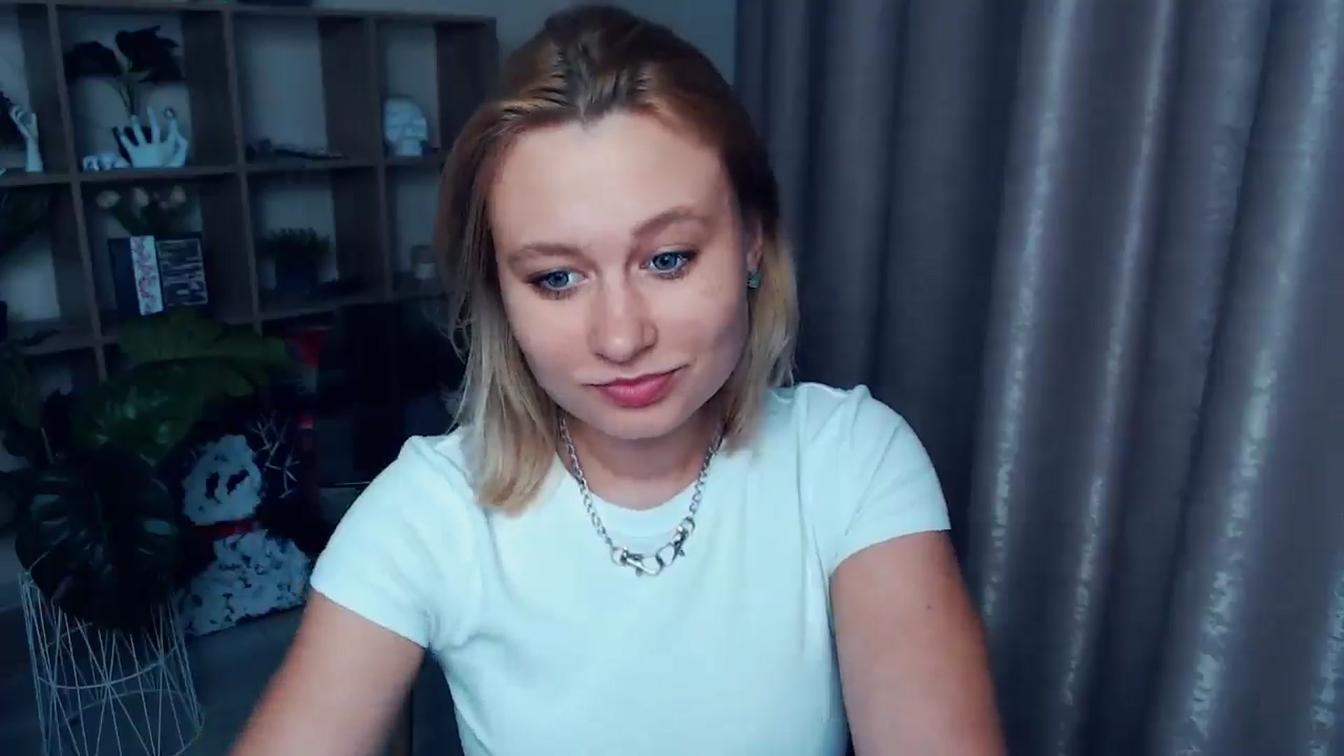 Gallery image thumbnail from Kukla_kolduna's myfreecams stream on, 06/11/2025, 18:10 image 13 of 20