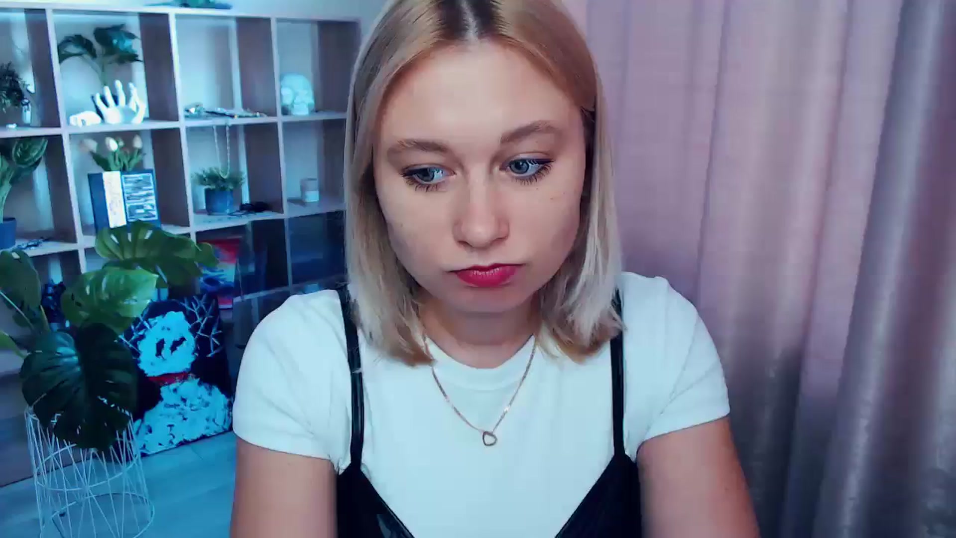 Gallery image thumbnail from Kukla_kolduna's myfreecams stream on, 06/12/2025, 15:45 image 1 of 20
