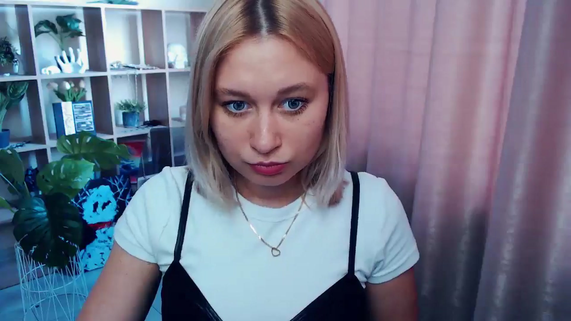 Gallery image thumbnail from Kukla_kolduna's myfreecams stream on, 06/12/2025, 15:45 image 19 of 20
