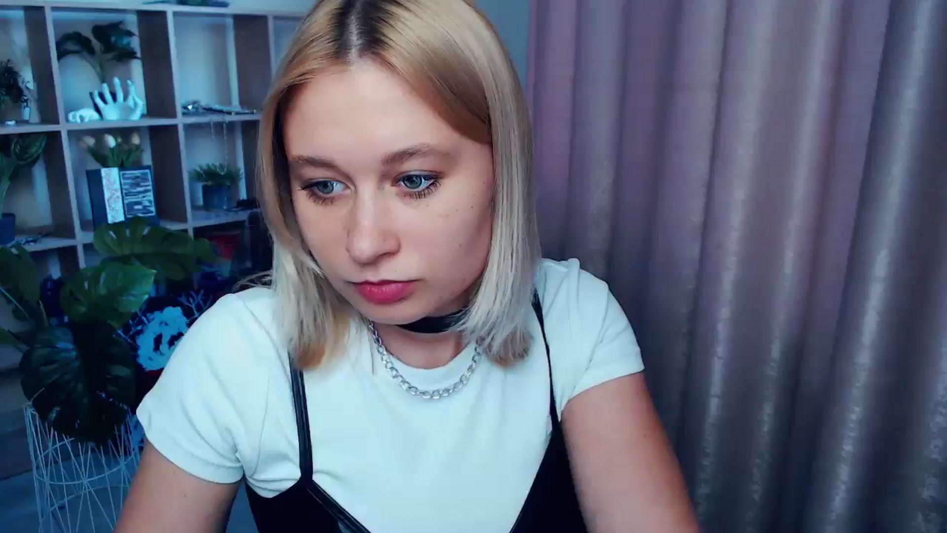 Gallery image thumbnail from Kukla_kolduna's myfreecams stream on, 06/12/2025, 17:20 image 20 of 20