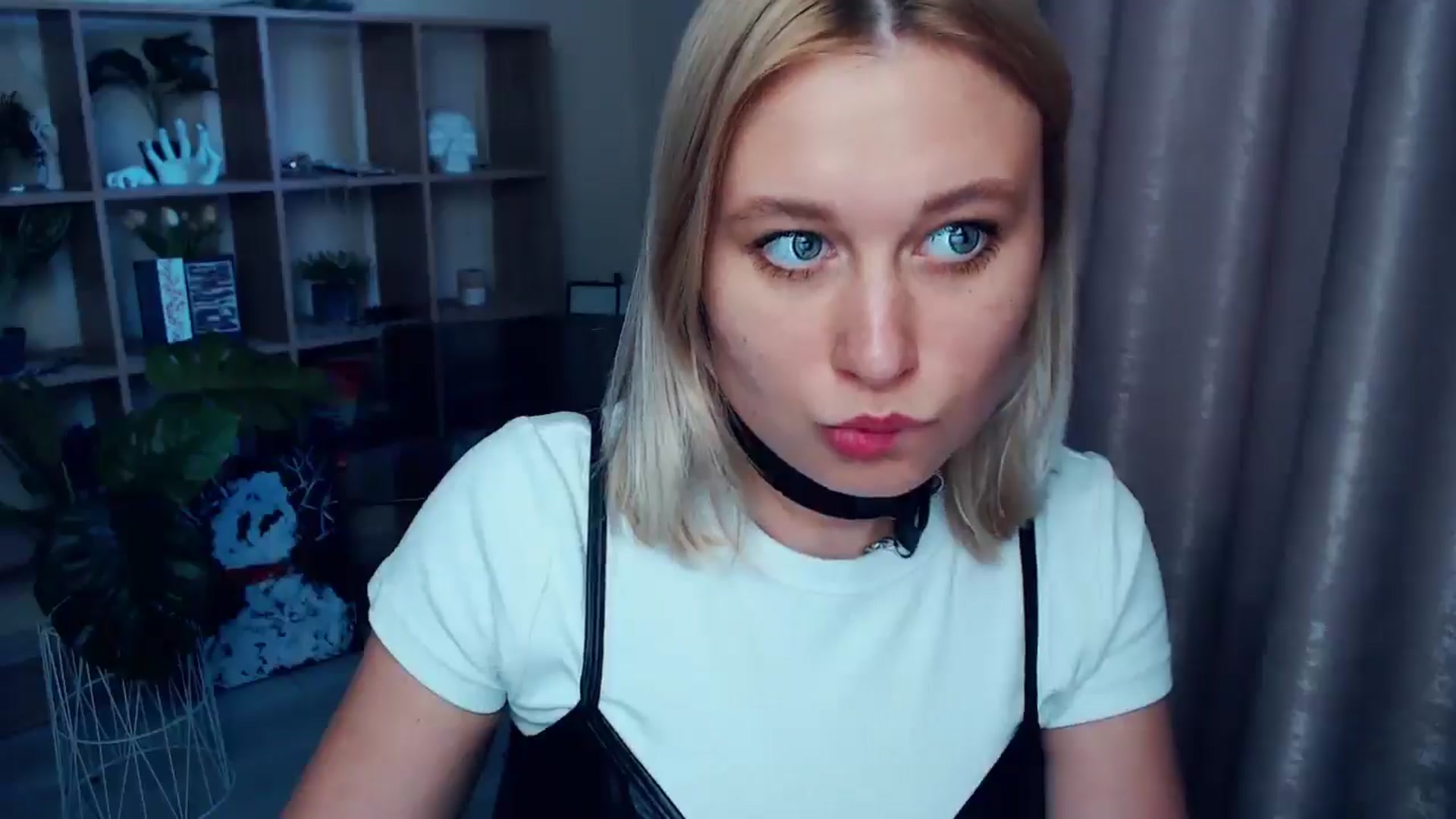 Gallery image thumbnail from Kukla_kolduna's myfreecams stream on, 06/12/2025, 18:13 image 5 of 20