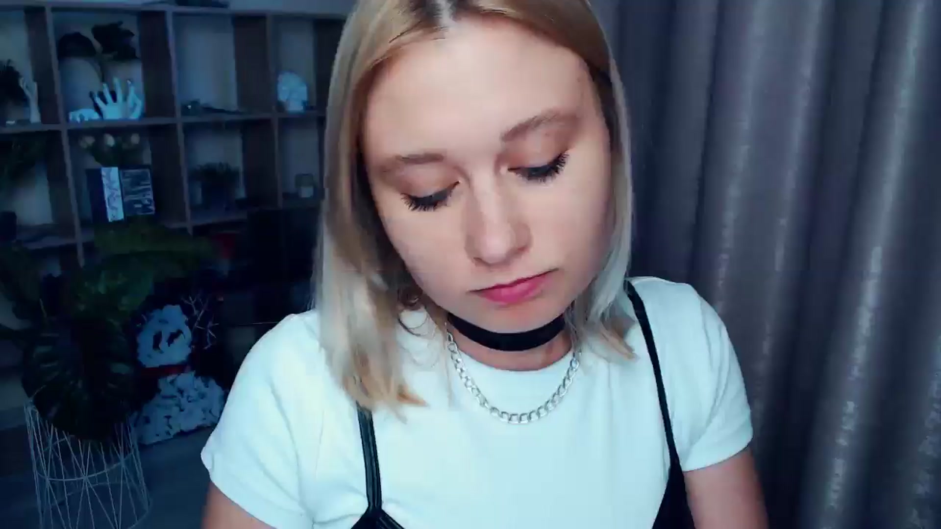 Gallery image thumbnail from Kukla_kolduna's myfreecams stream on, 06/12/2025, 18:13 image 14 of 20