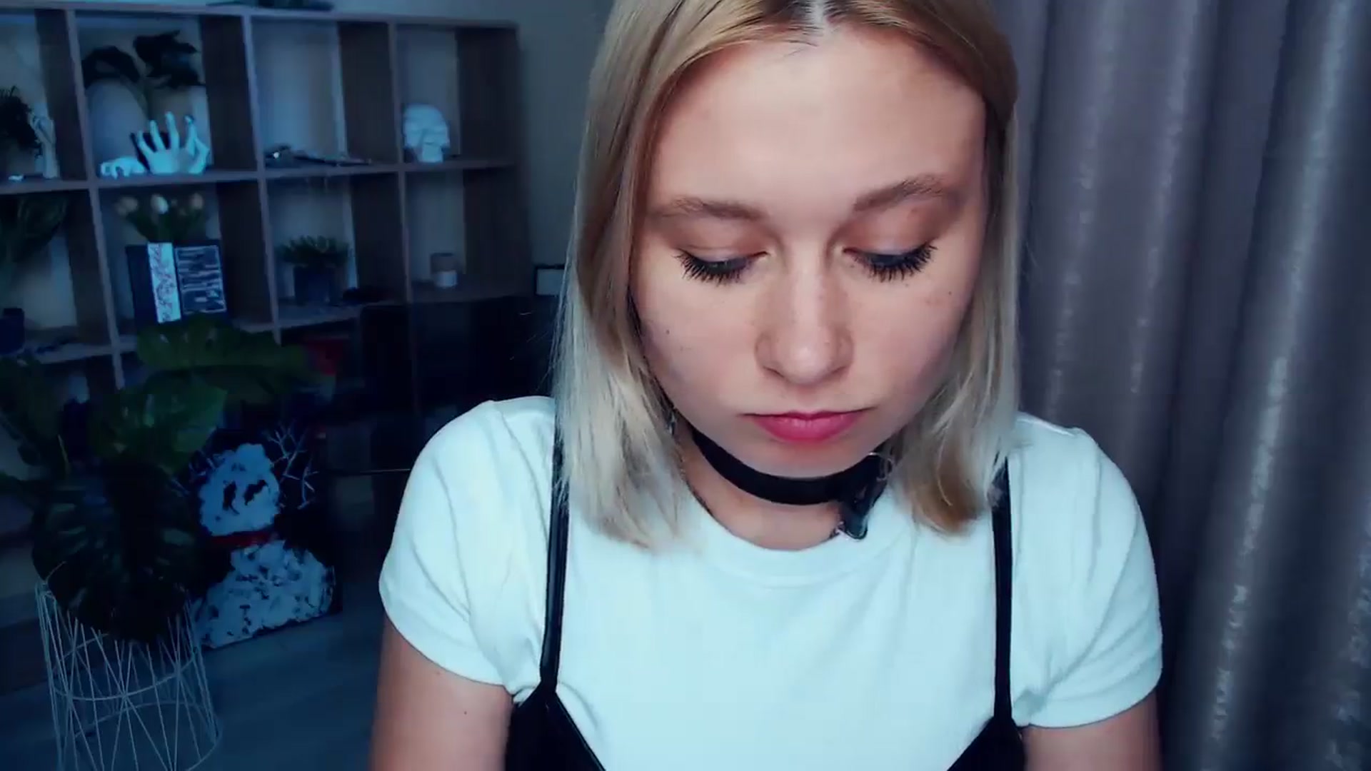 Gallery image thumbnail from Kukla_kolduna's myfreecams stream on, 06/12/2025, 18:13 image 7 of 20