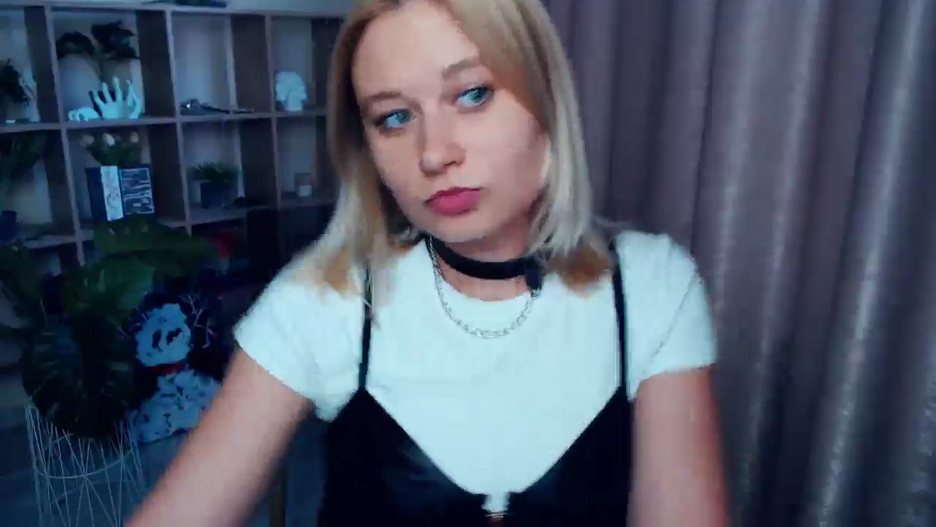 Gallery image thumbnail from Kukla_kolduna's myfreecams stream on, 06/12/2025, 18:13 image 4 of 20