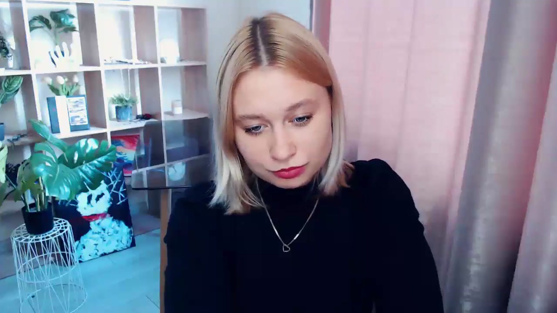 Gallery image thumbnail from Kukla_kolduna's myfreecams stream on, 06/13/2025, 16:05 image 6 of 20