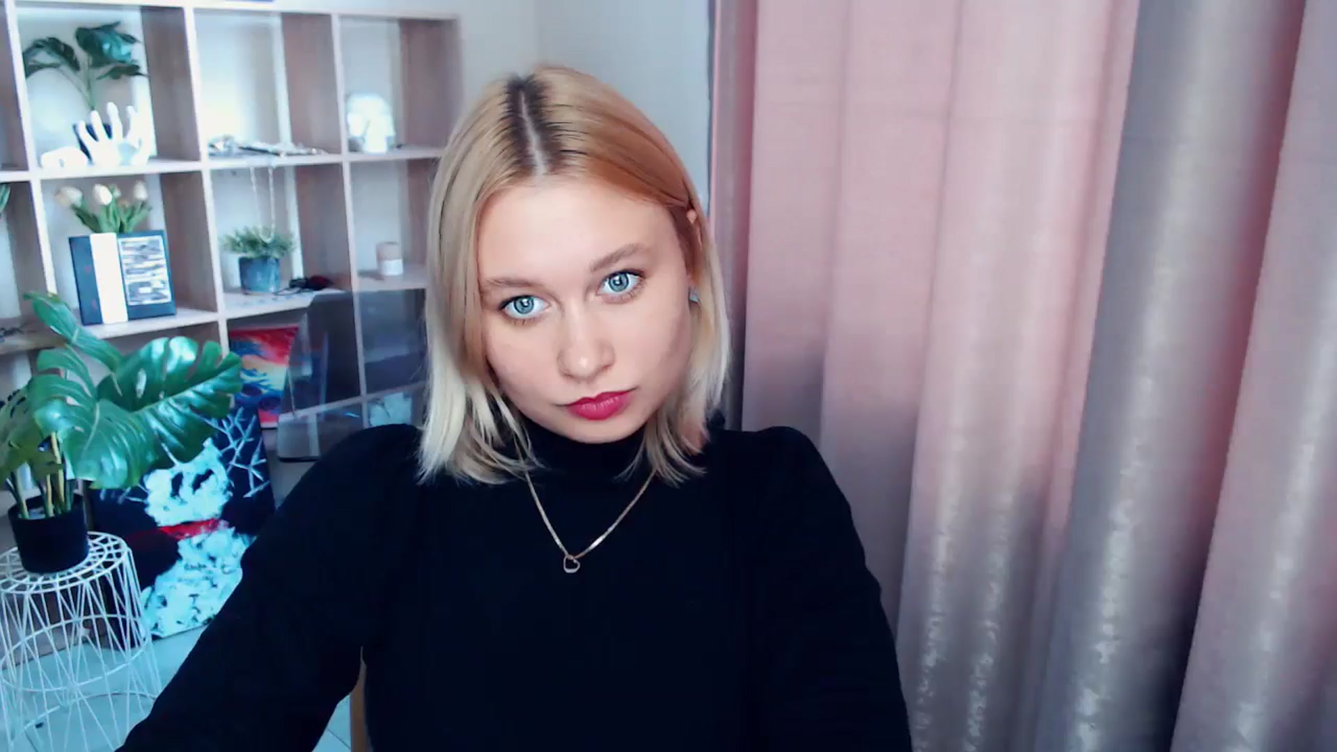 Gallery image thumbnail from Kukla_kolduna's myfreecams stream on, 06/13/2025, 16:05 image 17 of 20