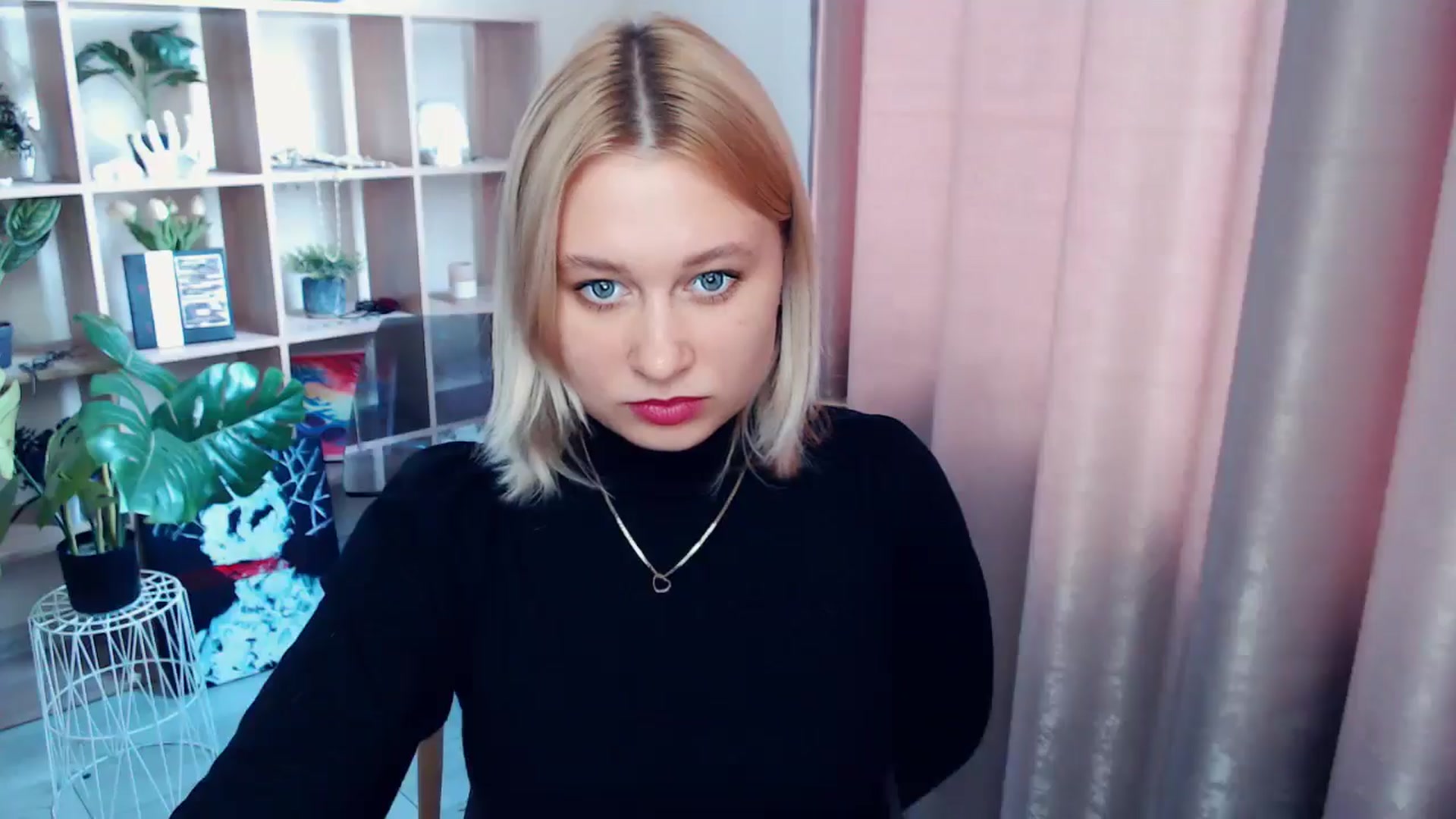 Gallery image thumbnail from Kukla_kolduna's myfreecams stream on, 06/13/2025, 16:05 image 13 of 20