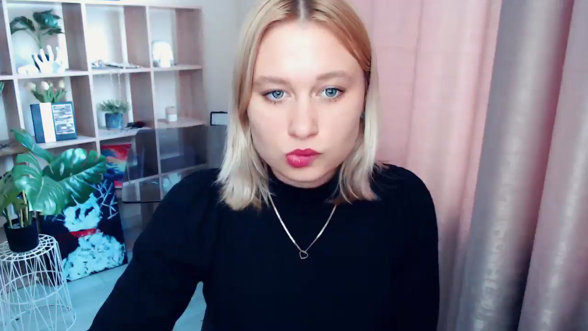 Gallery image thumbnail from Kukla_kolduna's myfreecams stream on, 06/13/2025, 17:17 image 6 of 20