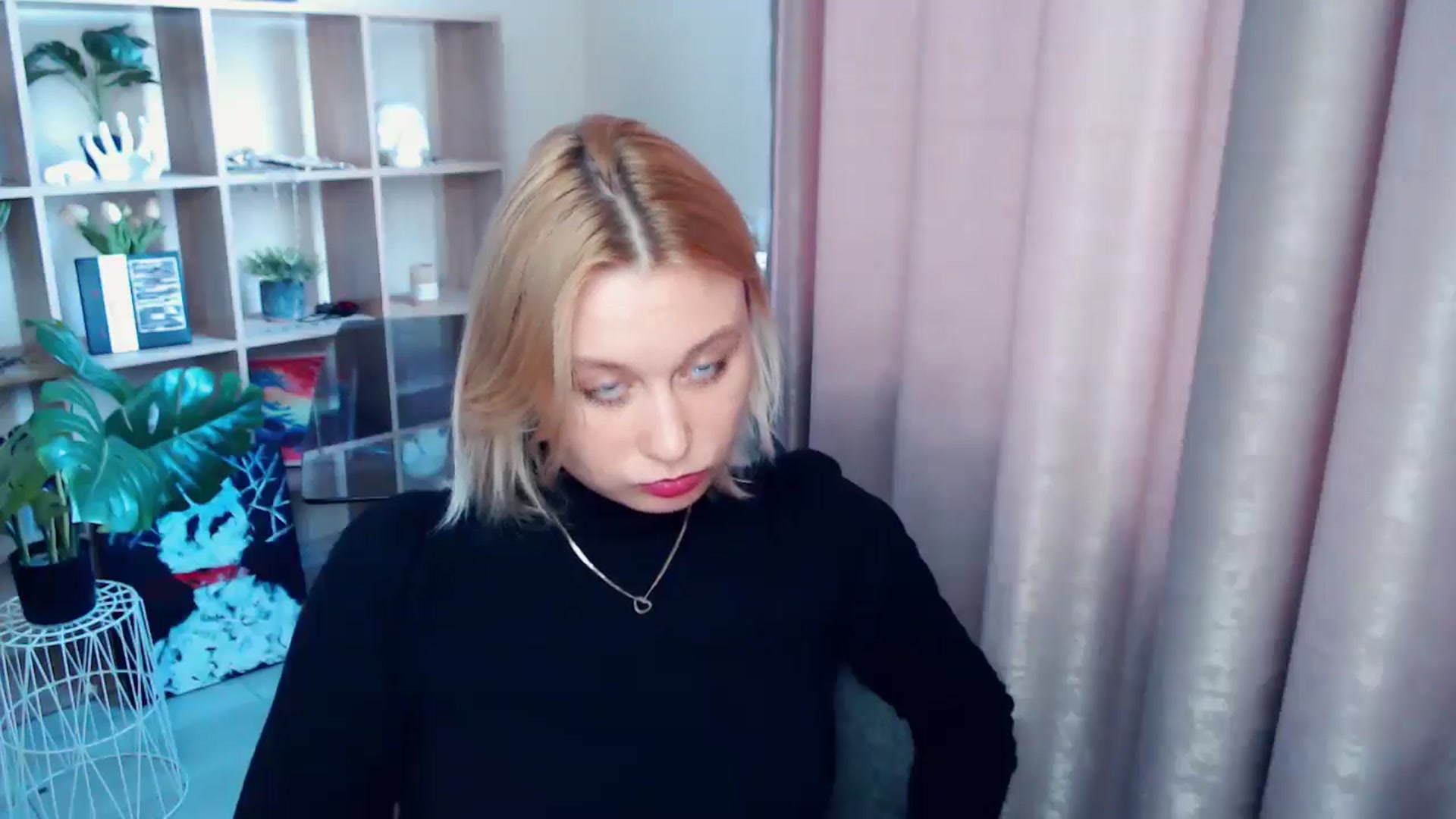 Gallery image thumbnail from Kukla_kolduna's myfreecams stream on, 06/13/2025, 17:17 image 14 of 20