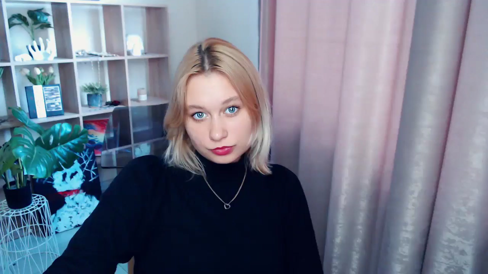 Gallery image thumbnail from Kukla_kolduna's myfreecams stream on, 06/13/2025, 17:17 image 13 of 20