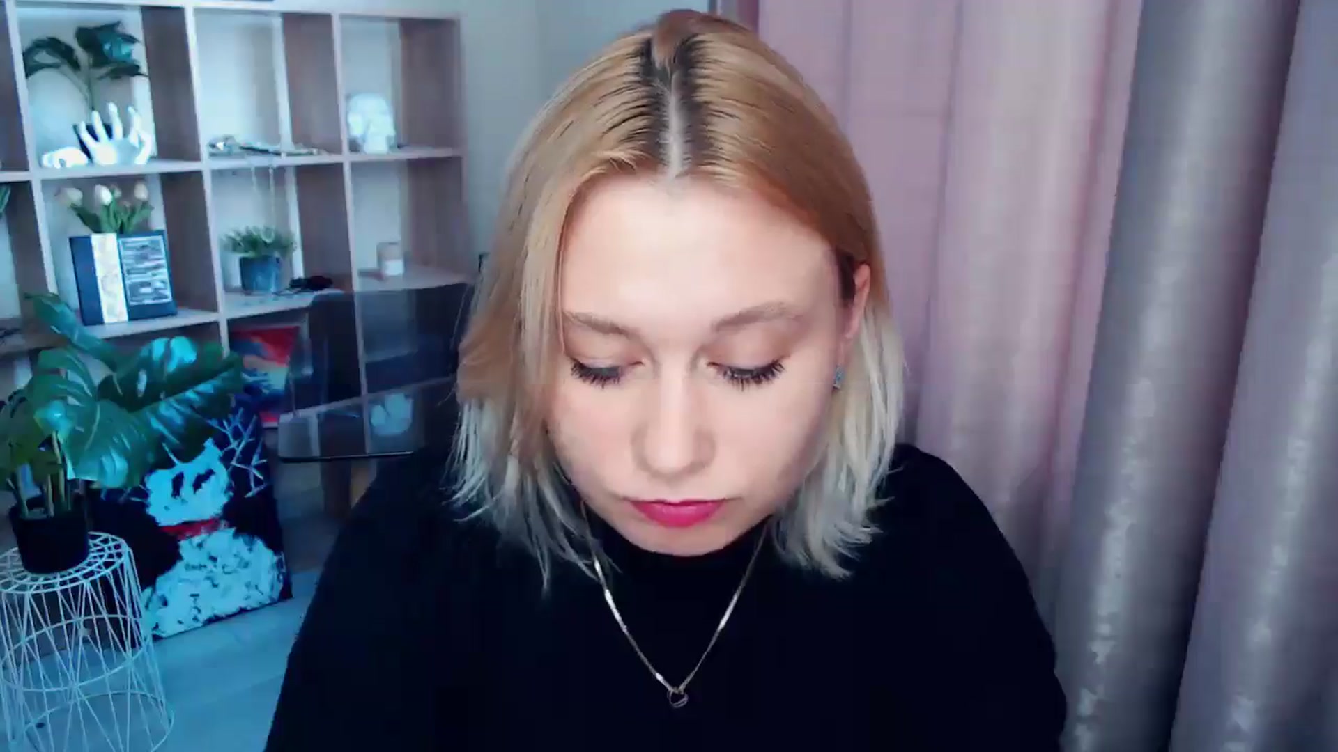 Gallery image thumbnail from Kukla_kolduna's myfreecams stream on, 06/13/2025, 17:17 image 15 of 20