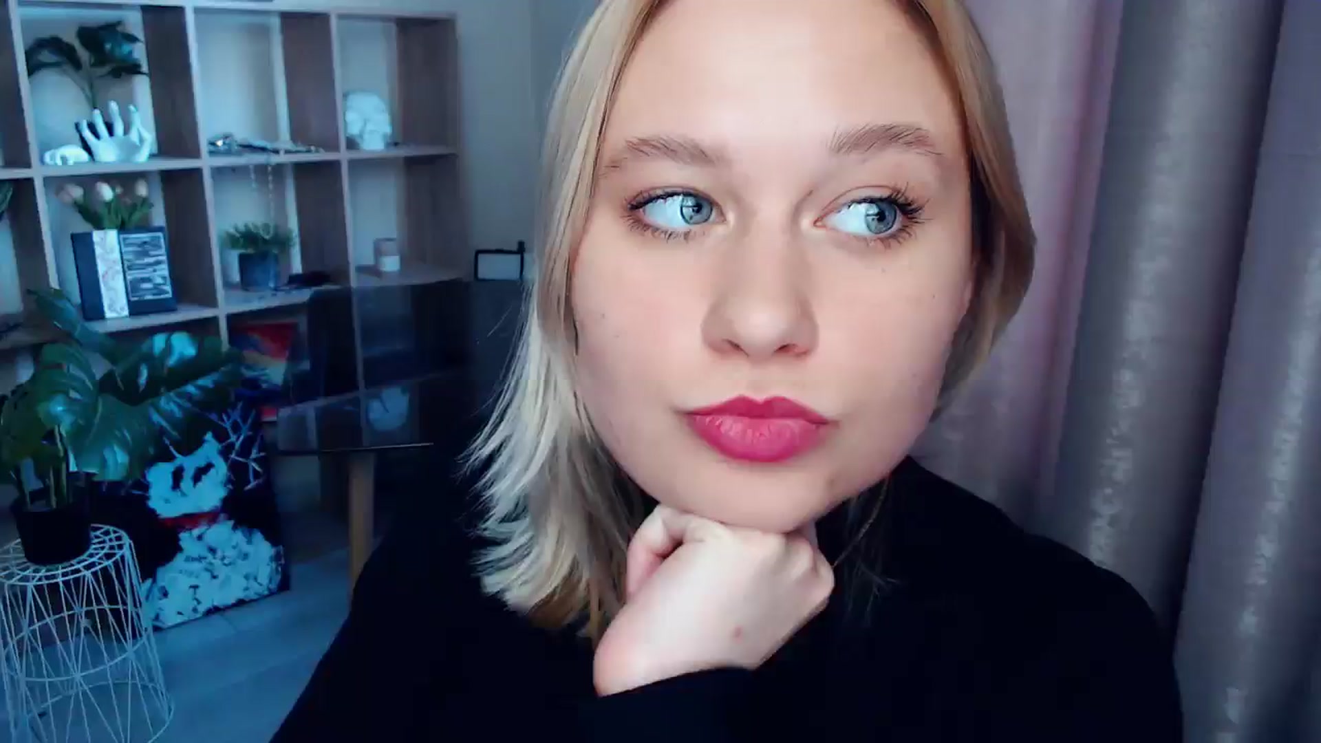 Gallery image thumbnail from Kukla_kolduna's myfreecams stream on, 06/13/2025, 17:38 image 1 of 20