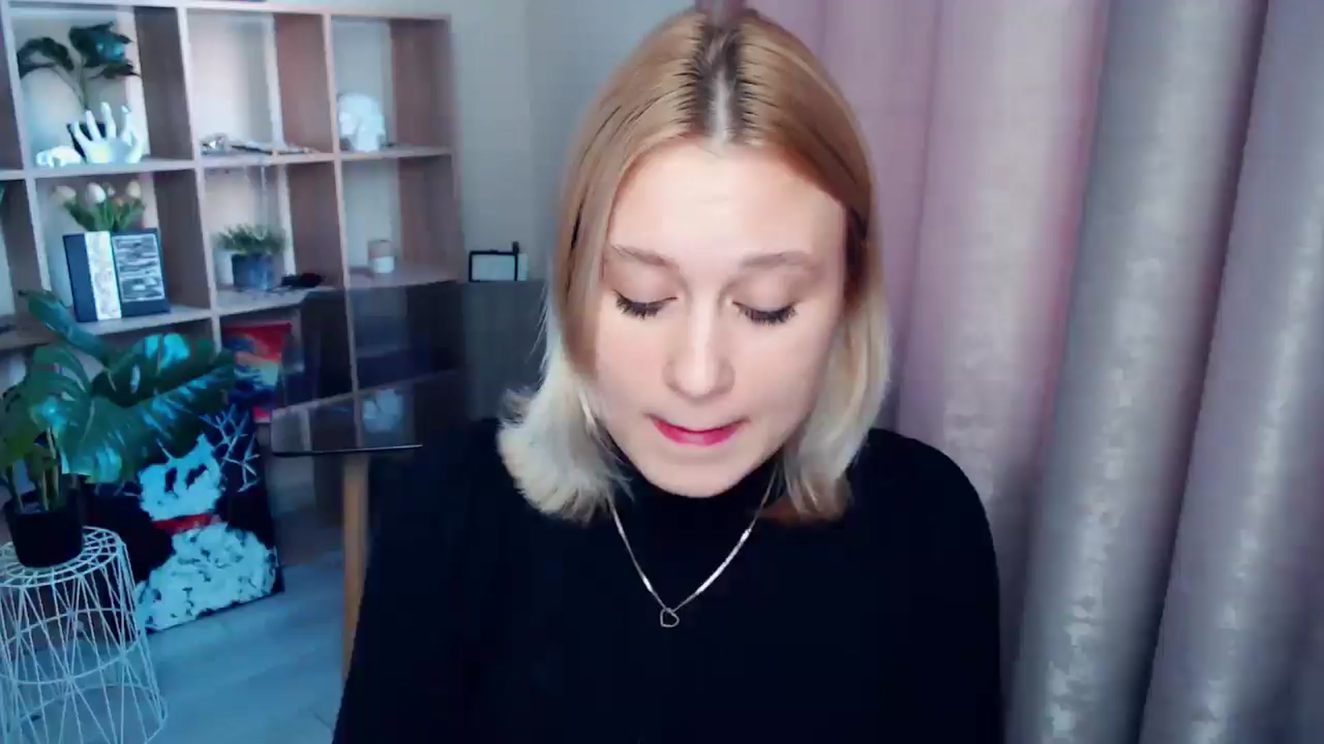 Gallery image thumbnail from Kukla_kolduna's myfreecams stream on, 06/13/2025, 17:38 image 14 of 20