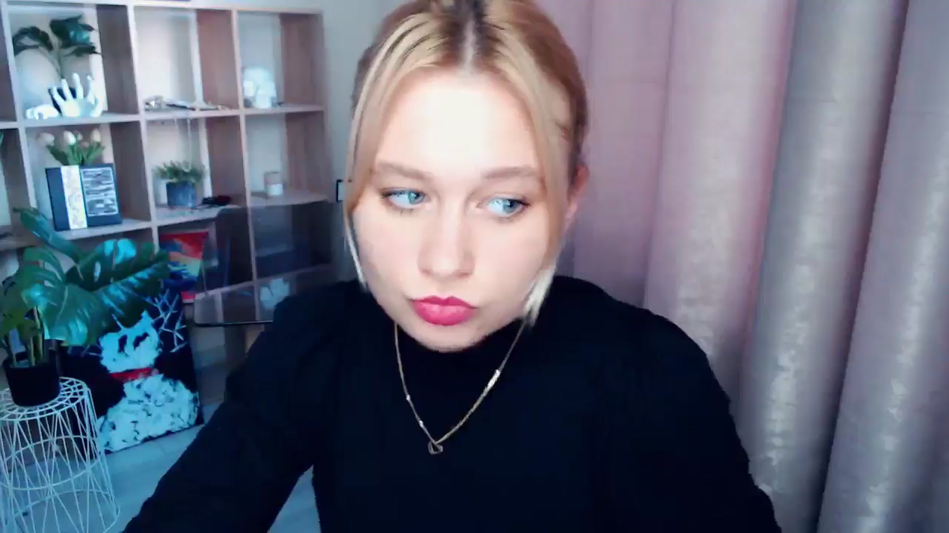 Gallery image thumbnail from Kukla_kolduna's myfreecams stream on, 06/13/2025, 17:38 image 10 of 20