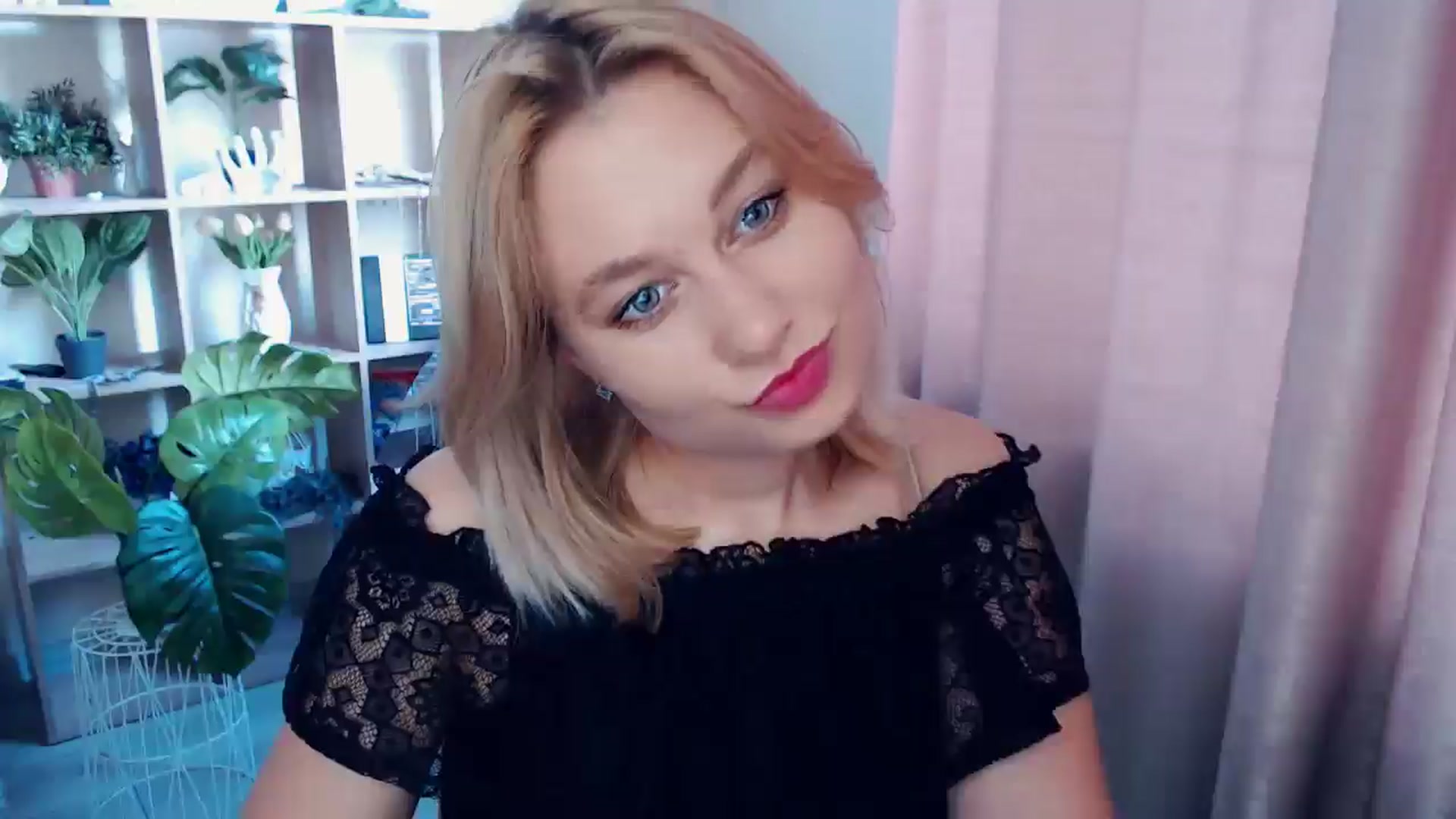 Gallery image thumbnail from Kukla_kolduna's myfreecams stream on, 06/14/2025, 14:38 image 2 of 20